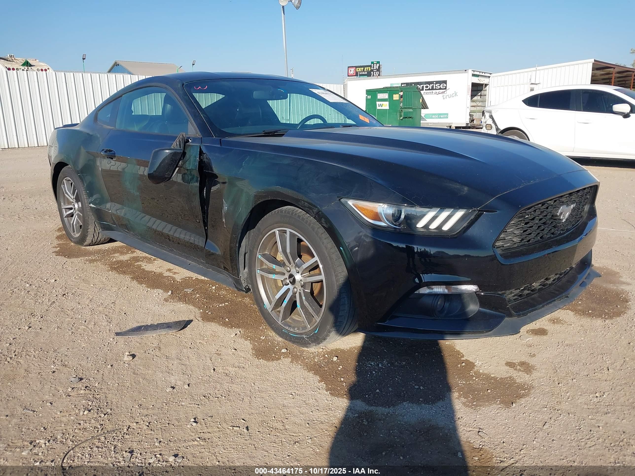 2016 Ford Mustang EcoBoost, VIN 1FA6P8TH2G5275913 — Front end