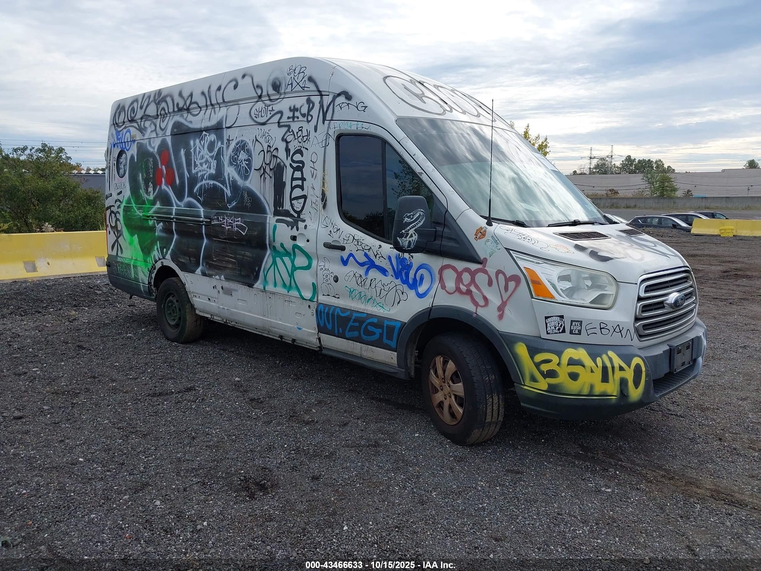 2015 Ford Transit, VIN 1FTNR3XG6FKA03398 — Фото с аукциона