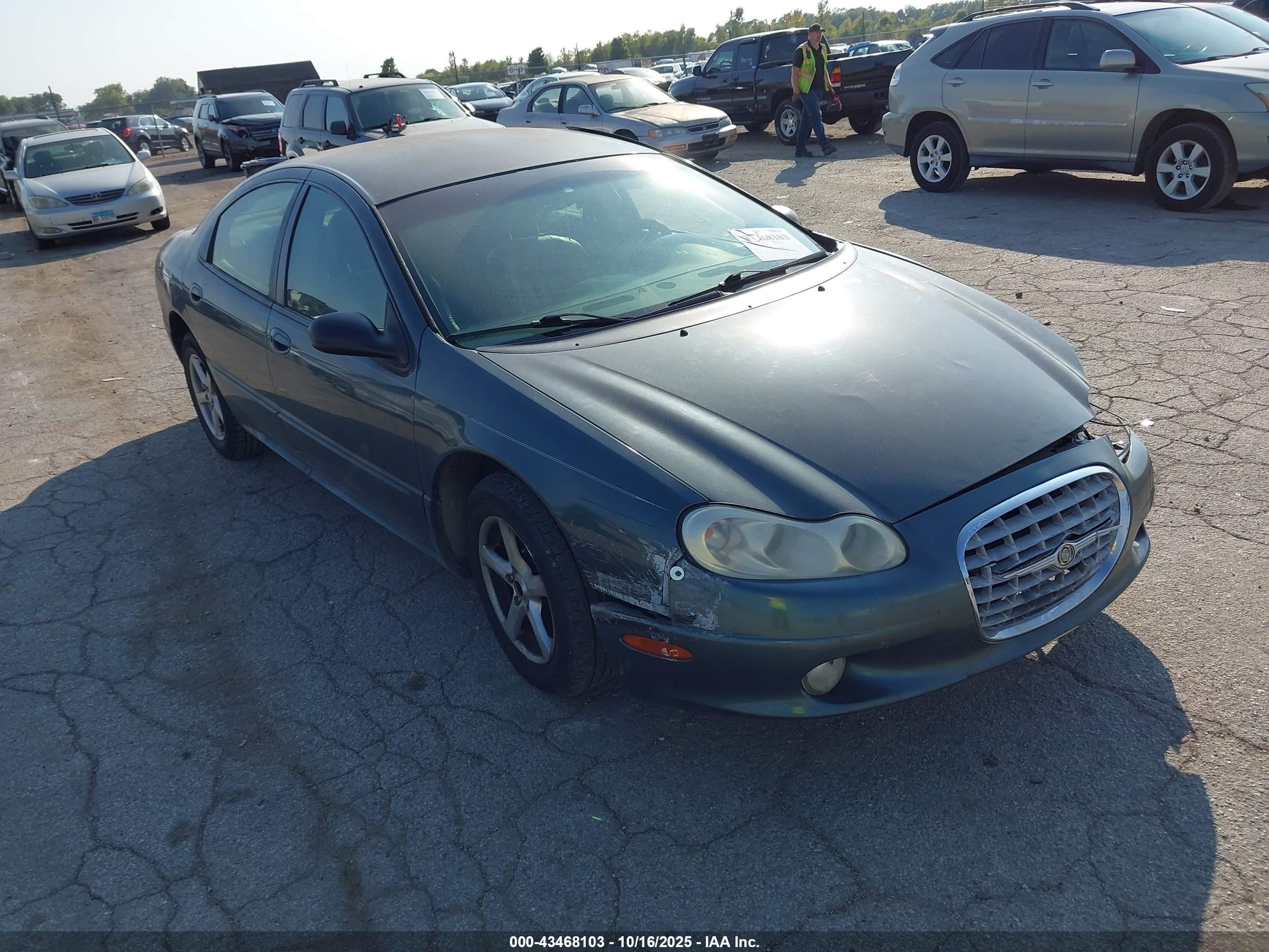 2002 Chrysler Concorde LXi, VIN 2C3HD36M62H146439 — Front end