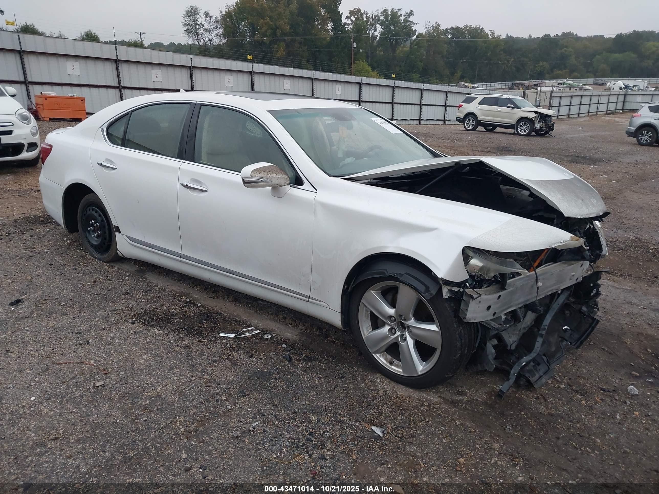 2010 Lexus LS 460, VIN JTHBL5EF8A5097459 — Front end
