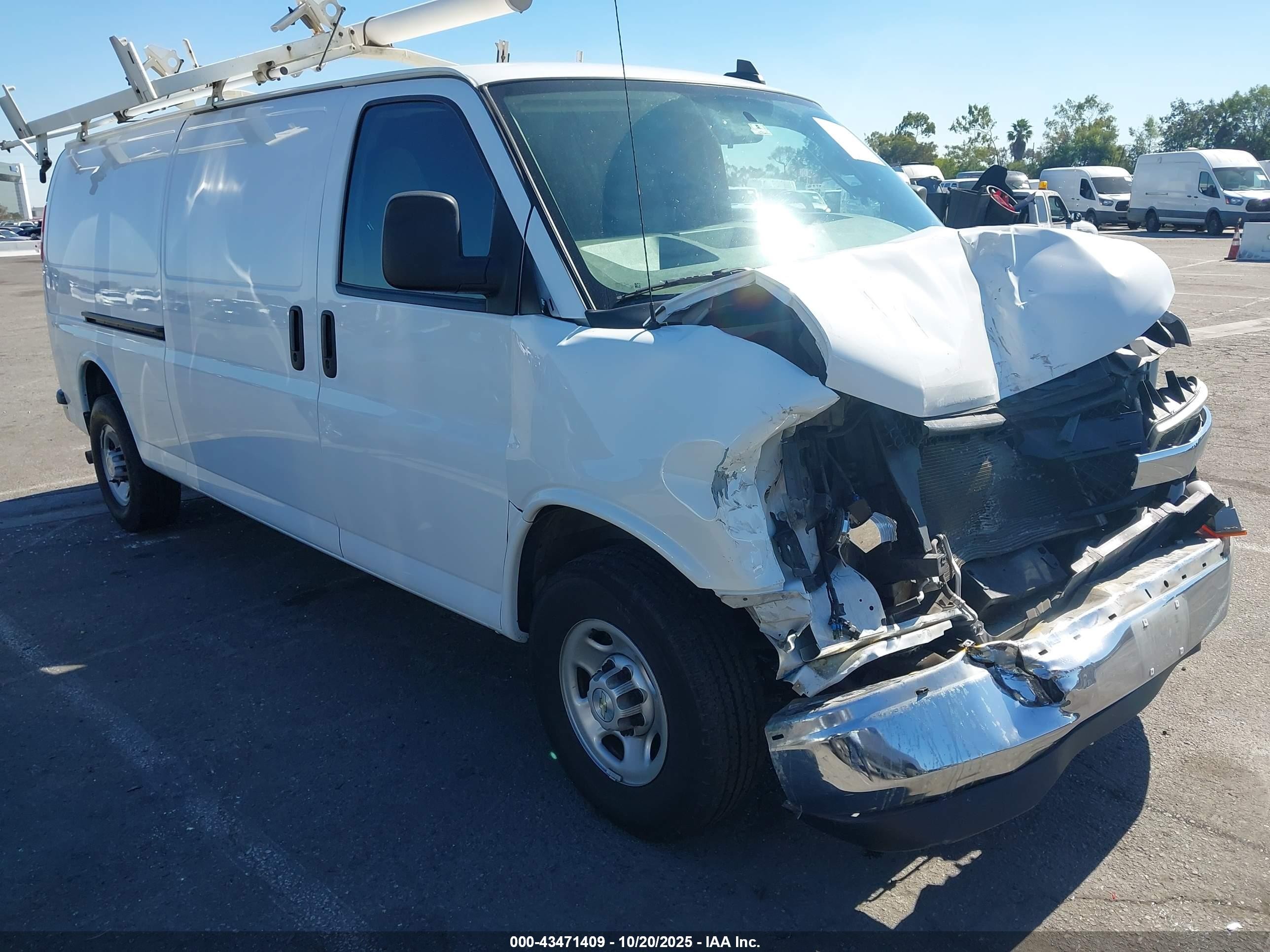 2022 Chevrolet City Express Cargo, VIN 1GCZGHF70N1236039 — Перед