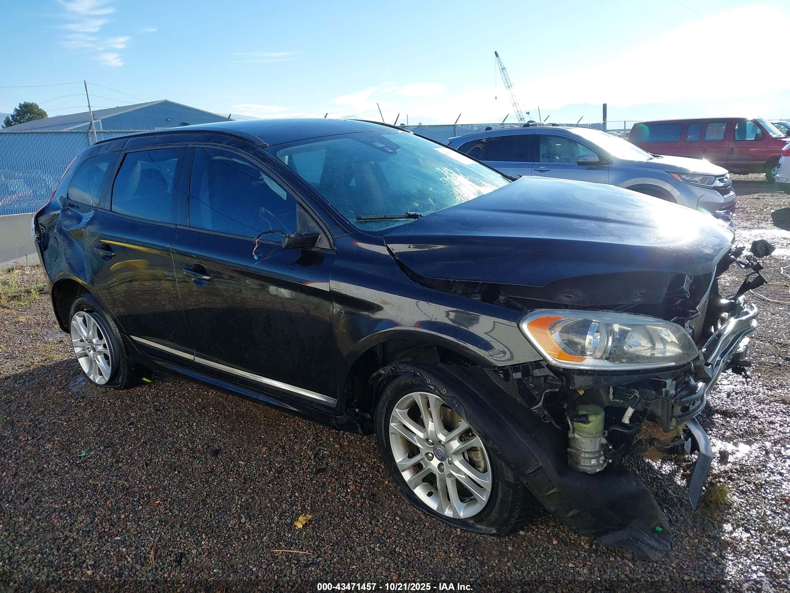 2015 Volvo XC60 T5, VIN YV4612RJ1F2704717 — Rollover