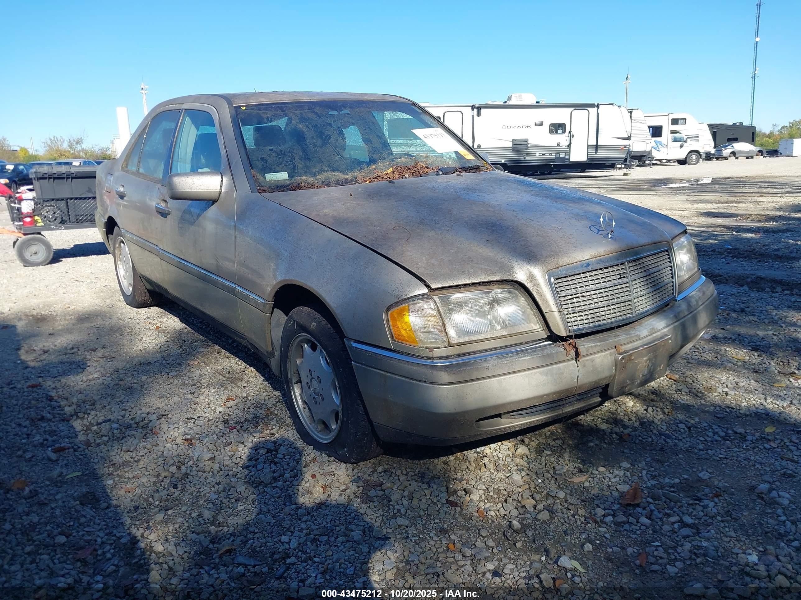 1996 Mercedes-Benz C, VIN WDBHA28E9TF311776 — Rear end