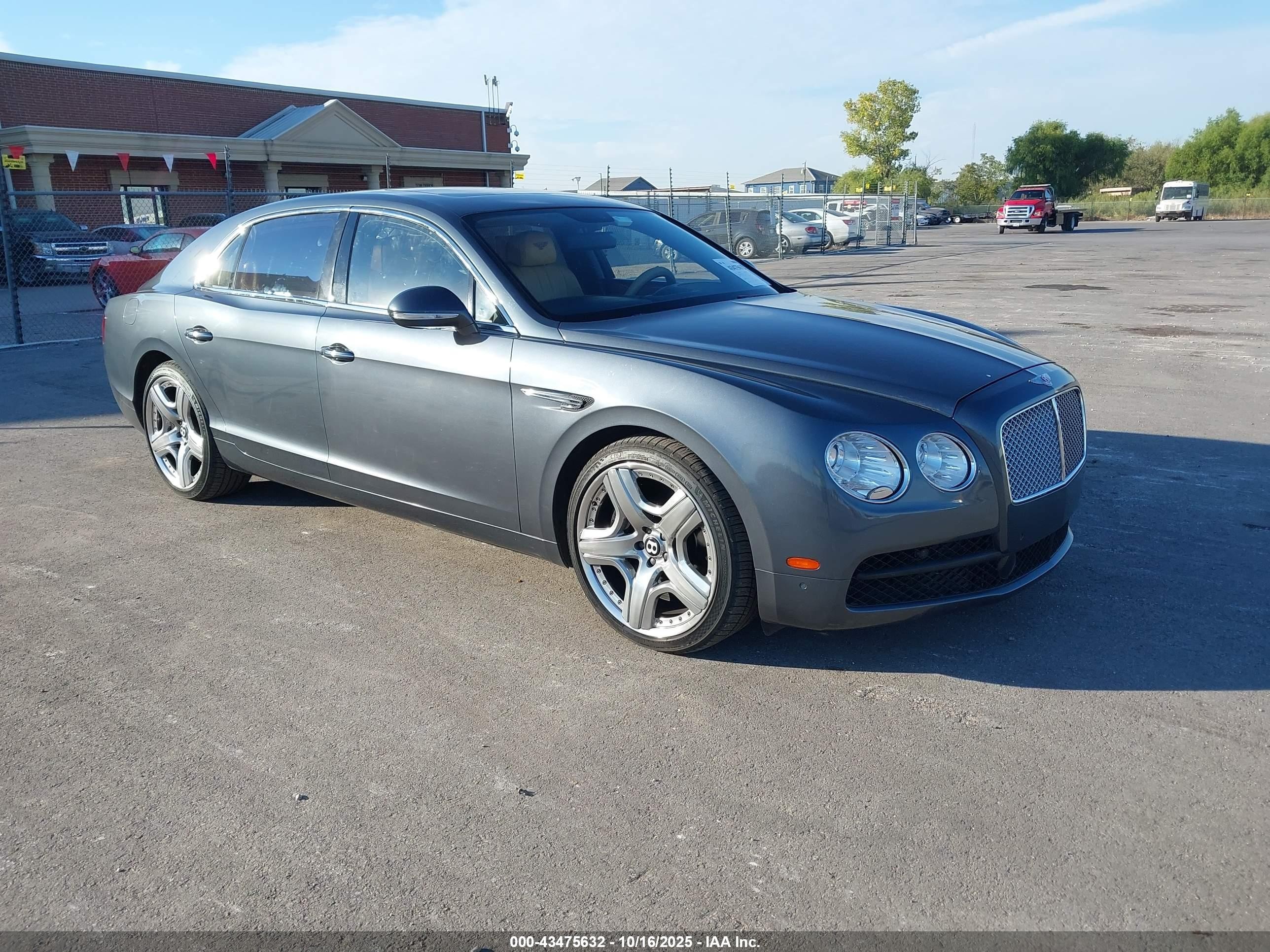 2015 Bentley Flying Spur V8, VIN SCBET9ZAXFC041923 — Normal wear