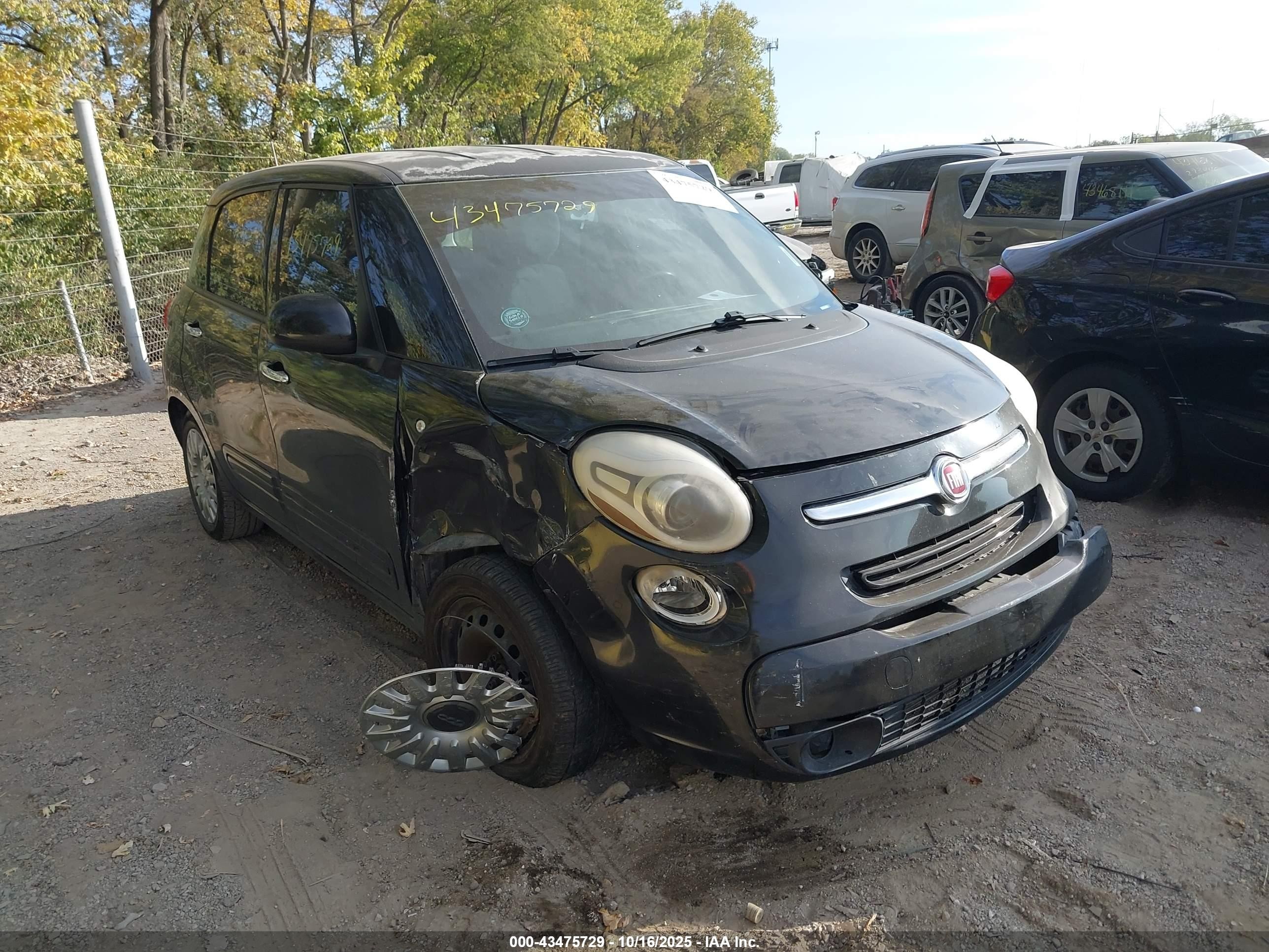 2015 FIAT 500L Pop, VIN ZFBCFAAH9FZ035844 — Front end