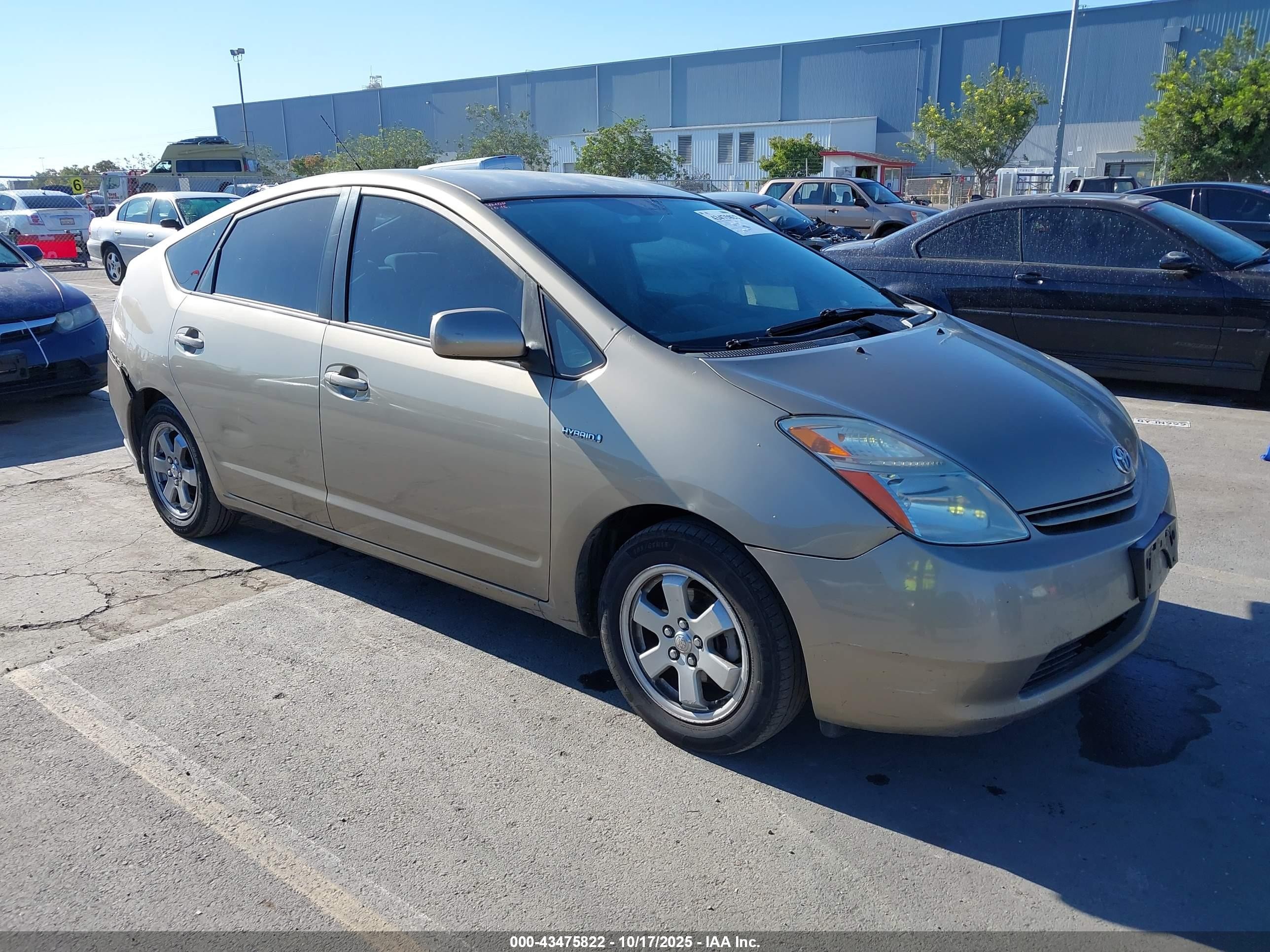 2007 Toyota Prius, VIN JTDKB20U477585121 — Side