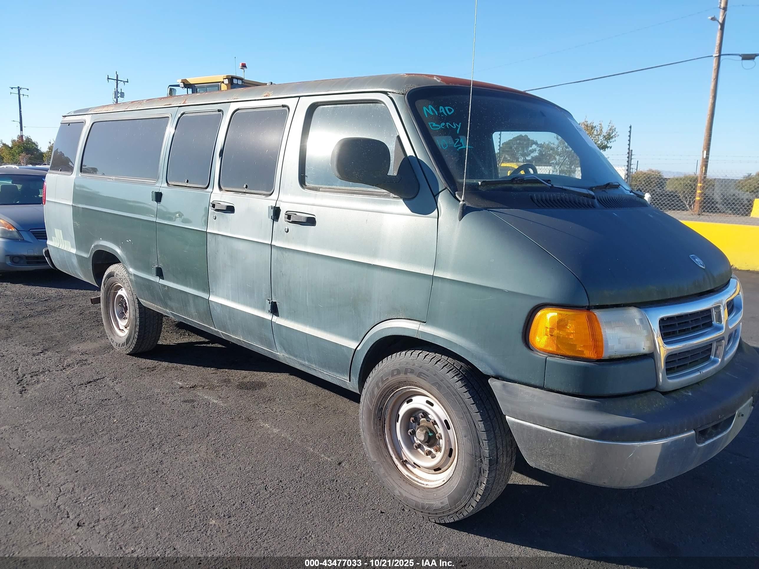 1998 Dodge Passenger, VIN 2B5WB35Y0WK123432 — Normal wear