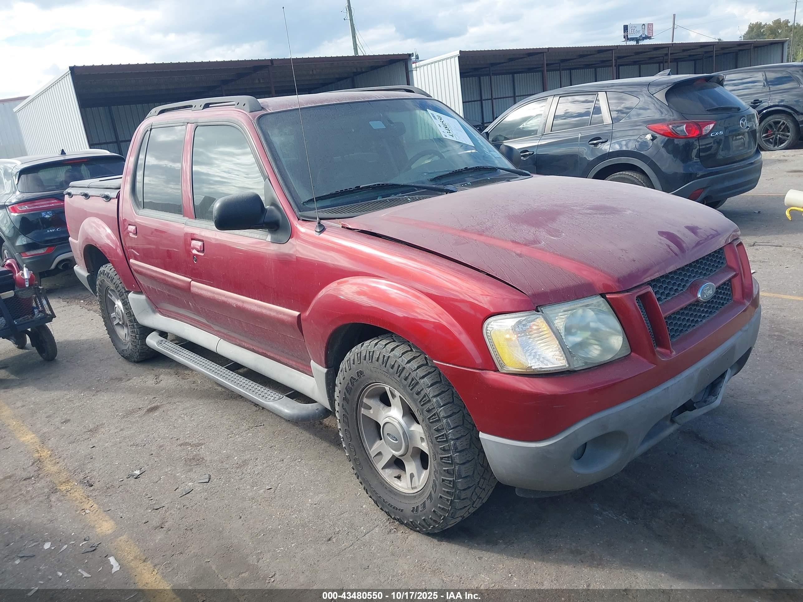 2003 Ford Explorer Sport Trac XLS, VIN 1FMZU67E73UB67058 — Front end