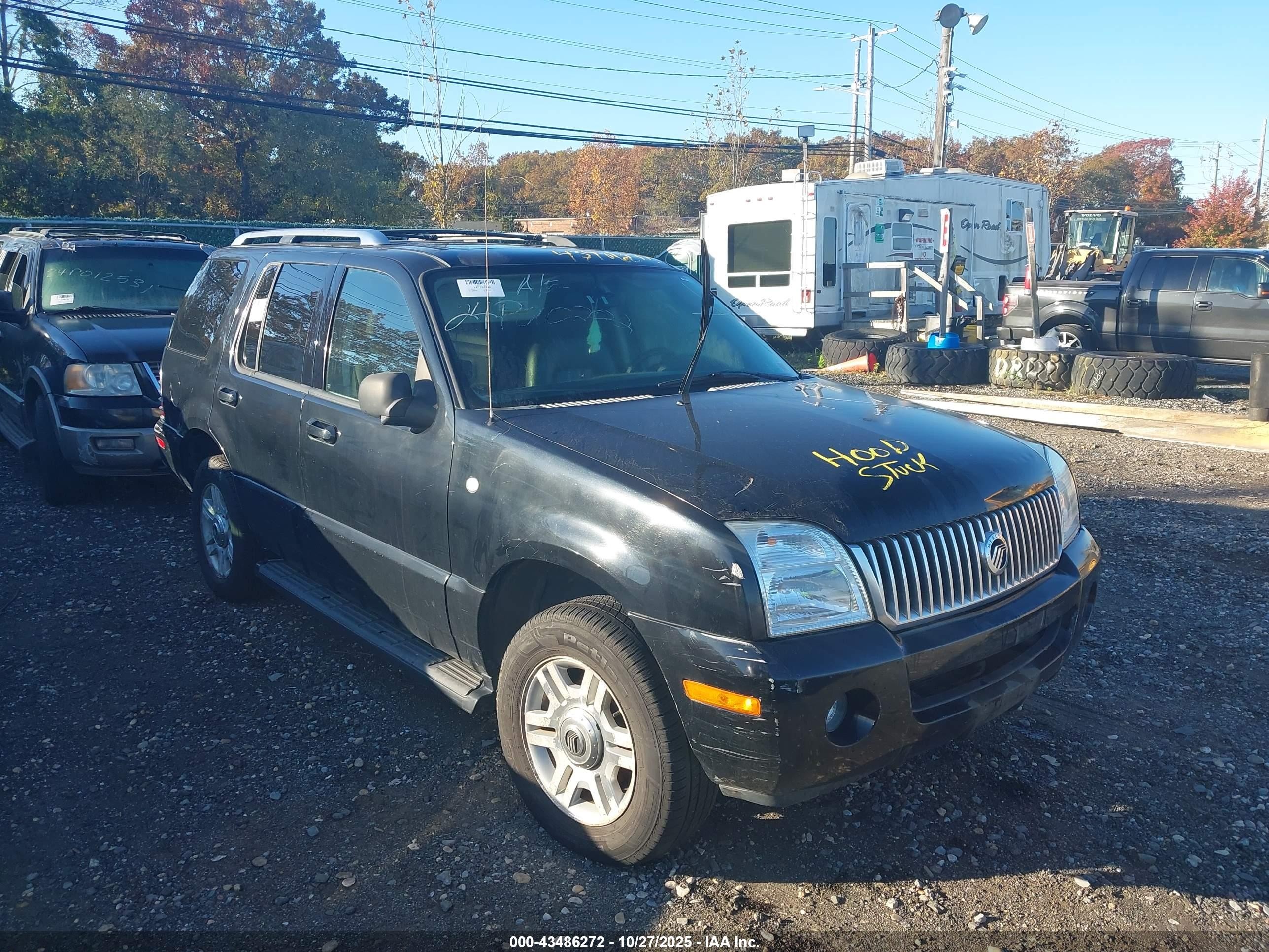 2003 Mercury Mountaineer Convenience, VIN 4M2DU86W83UJ14318 — Not stated