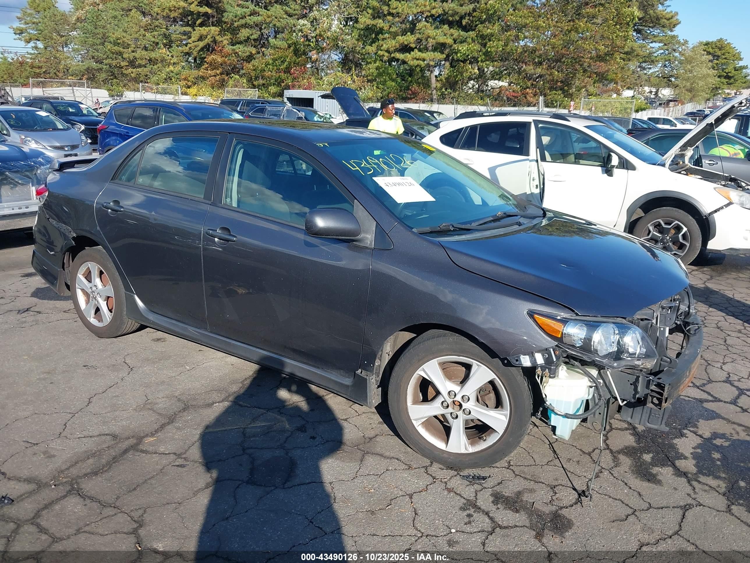 2011 Toyota Corolla LE, VIN 2T1BU4EE5BC648385 — All over