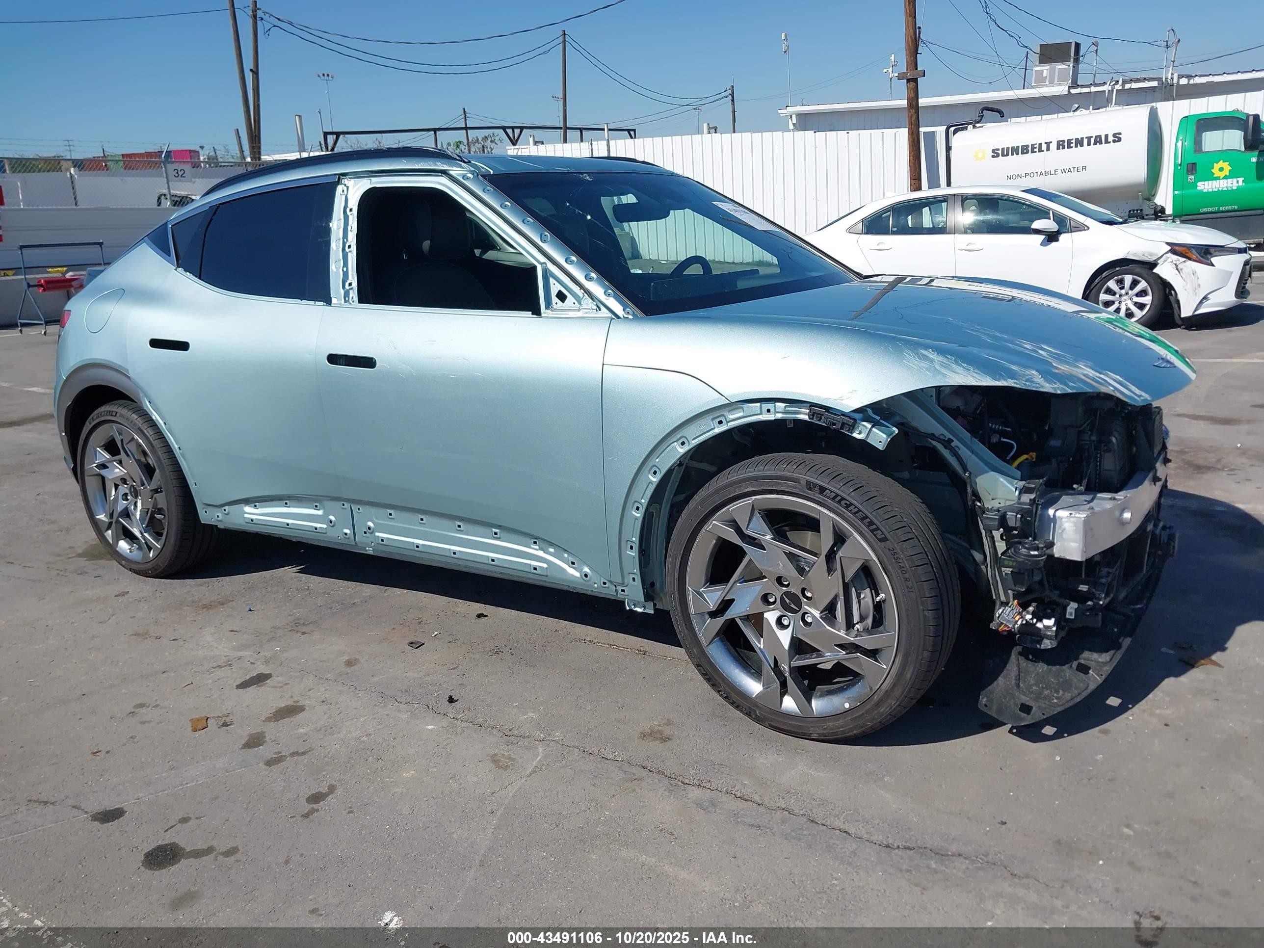 2023 Genesis GV60 Performance, VIN KMUKEDTB6PU010501 — Front end