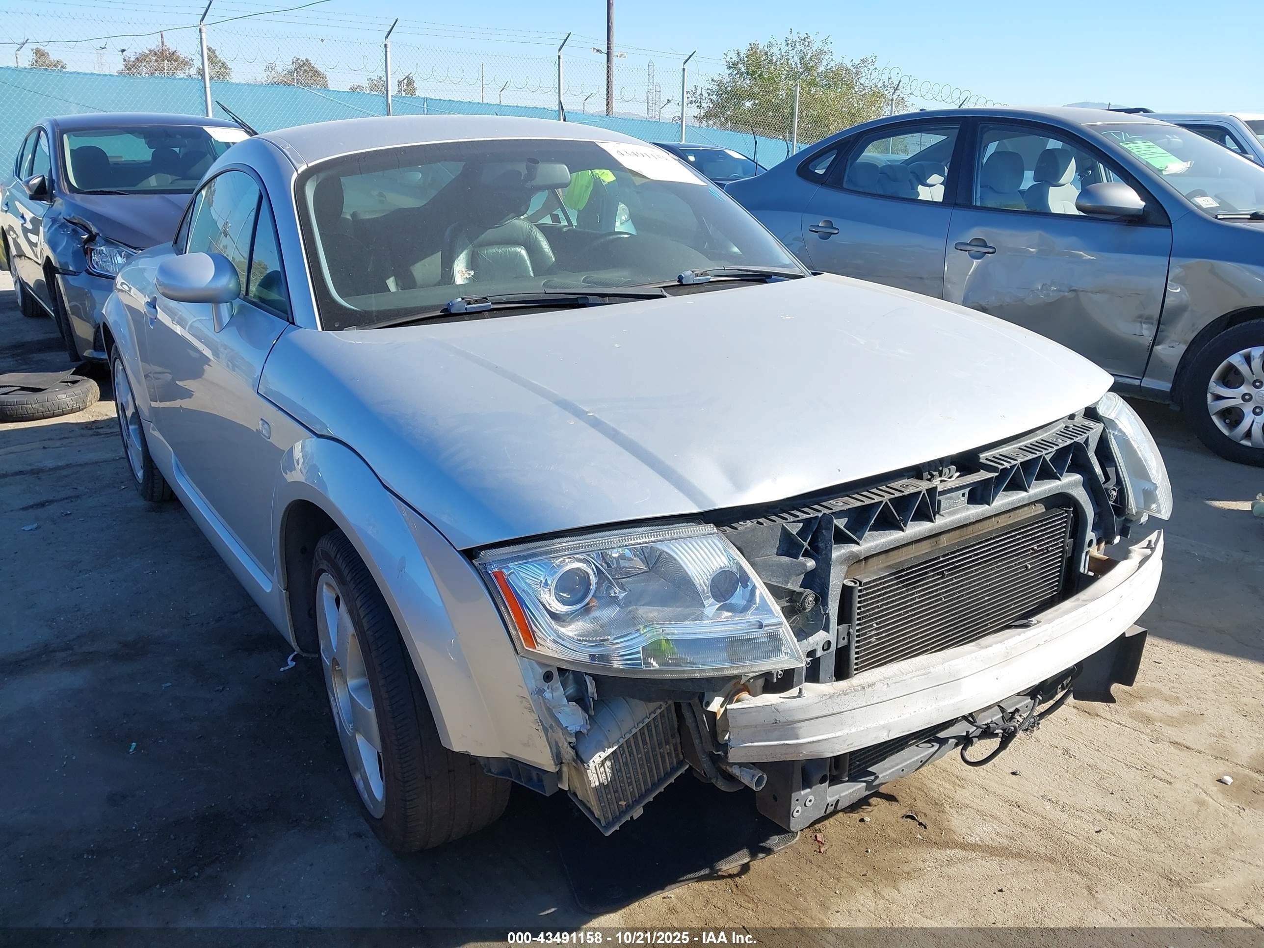 2000 Audi TT, VIN TRUTC28N9Y1013955 — Перед