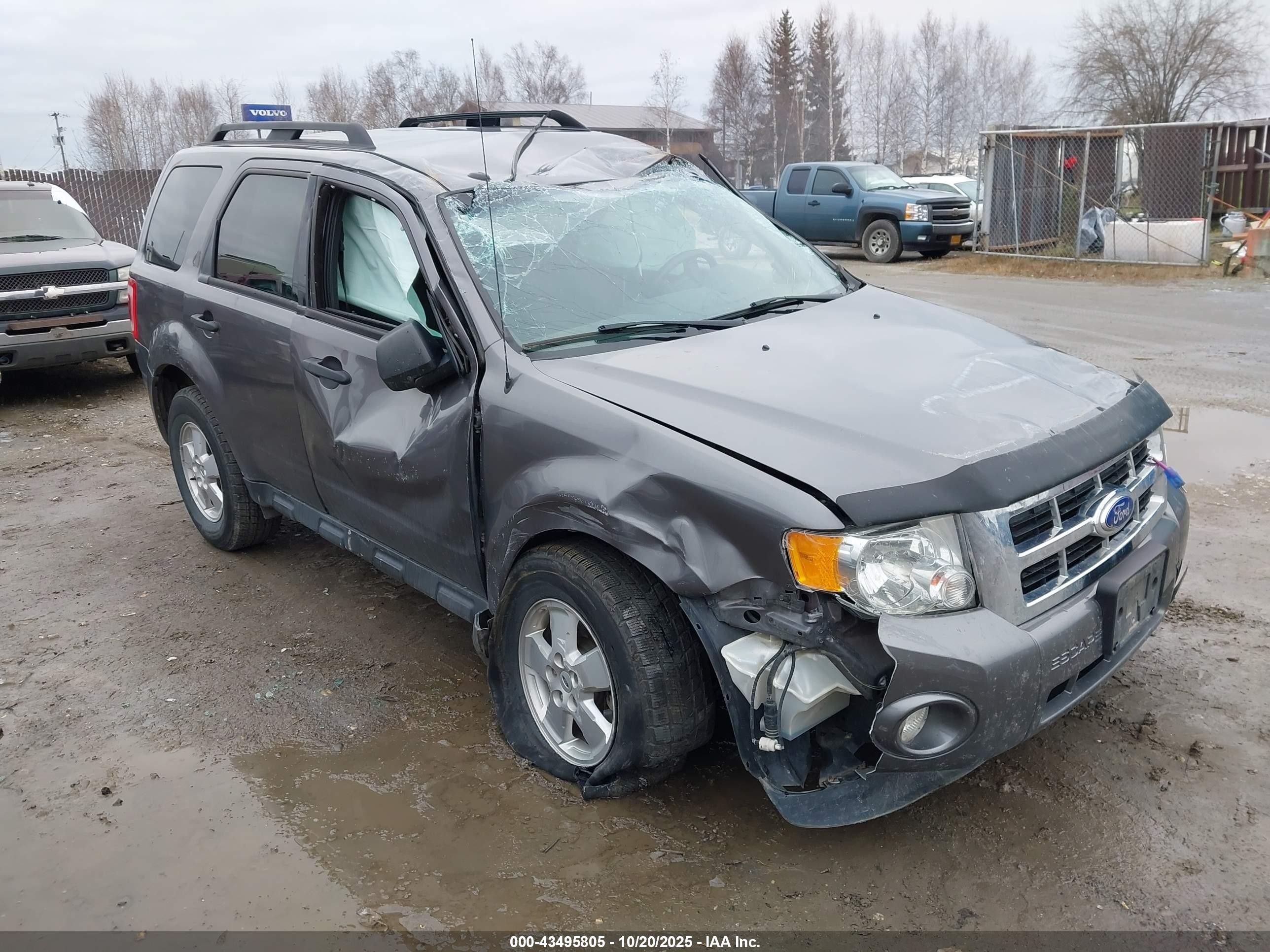 2011 Ford Escape XLT, VIN 1FMCU9D77BKB99242 — Опрокидывание