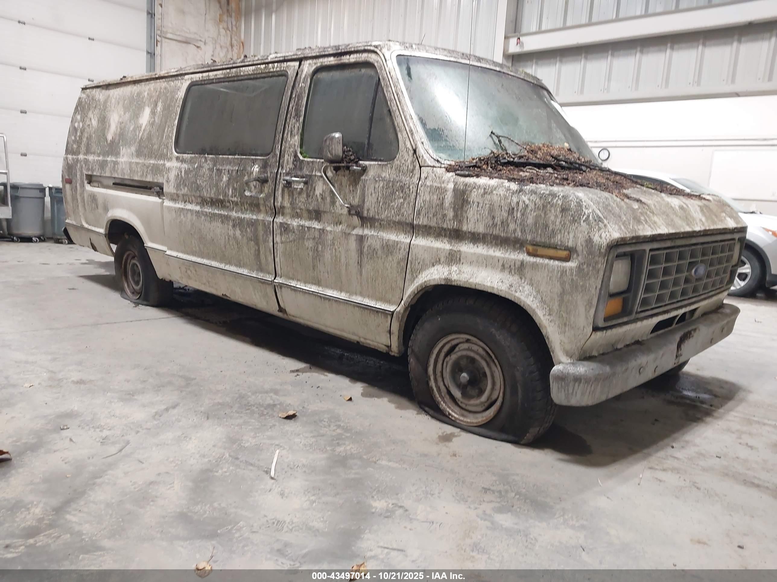 1991 Ford Econoline Cargo, VIN 1FTES14N5MHA51447 — Side