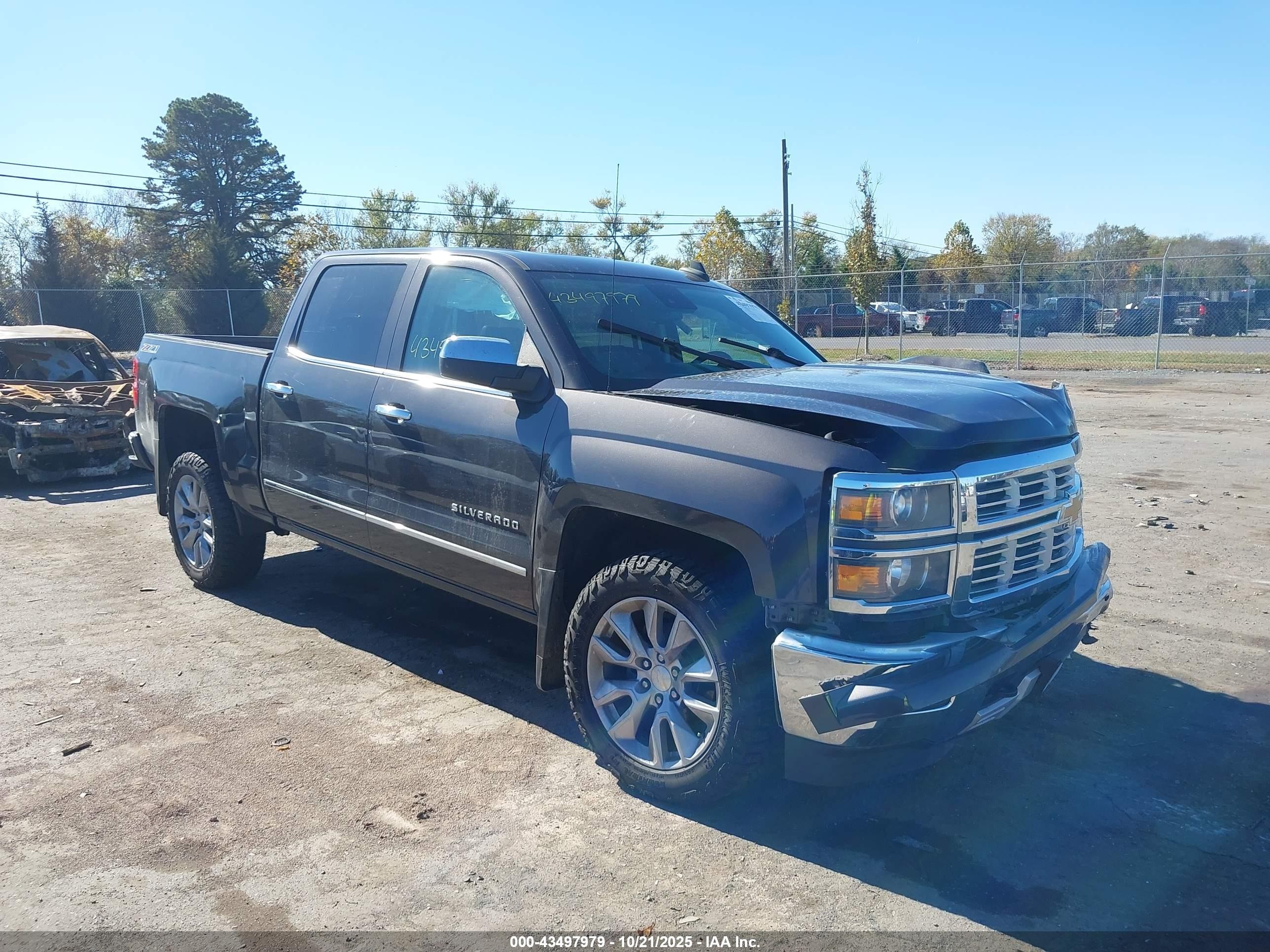 2015 Chevrolet Silverado 1500 LTZ, VIN 3GCUKSEJ8FG346567 — Front end