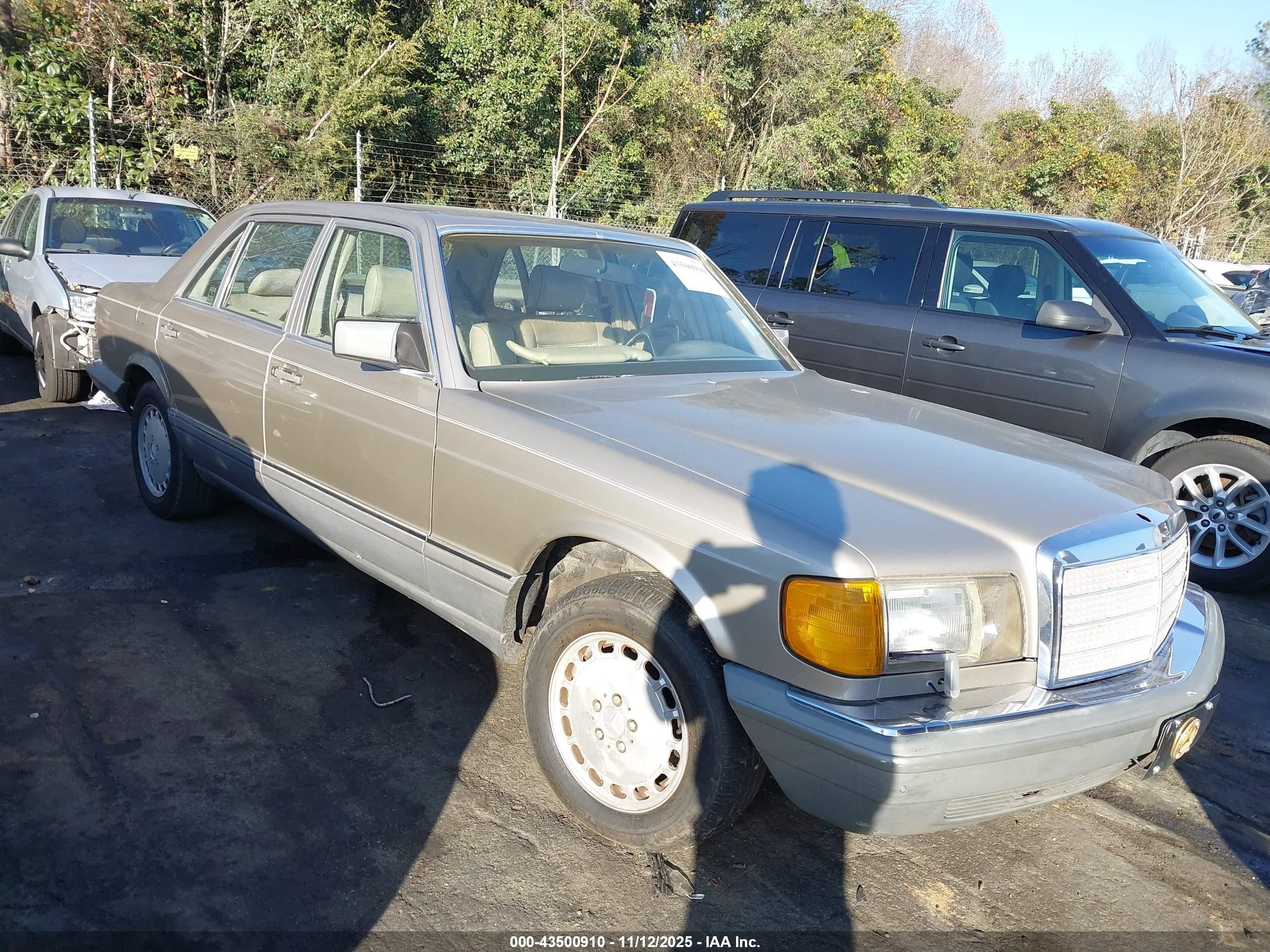 1988 Mercedes-Benz 420 SEL, VIN WDBCA35DXJA404490 — Rear end