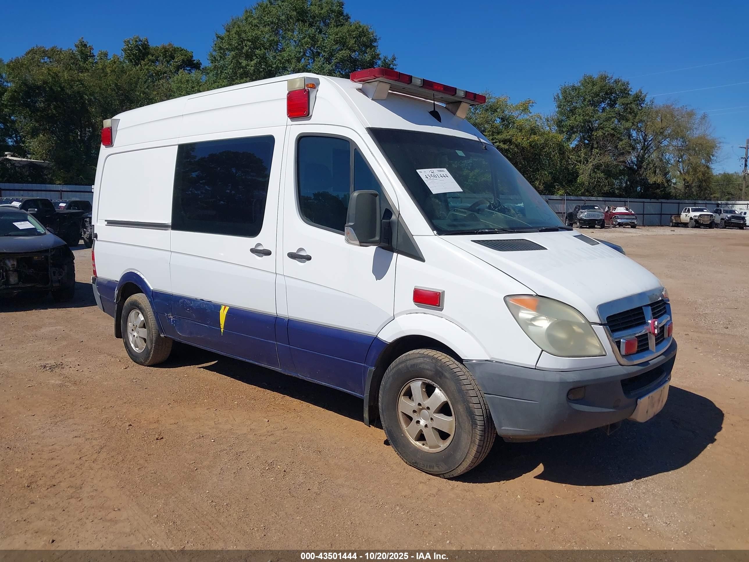 2007 Dodge Sprinter, VIN WD0PE745975218716 — Бок