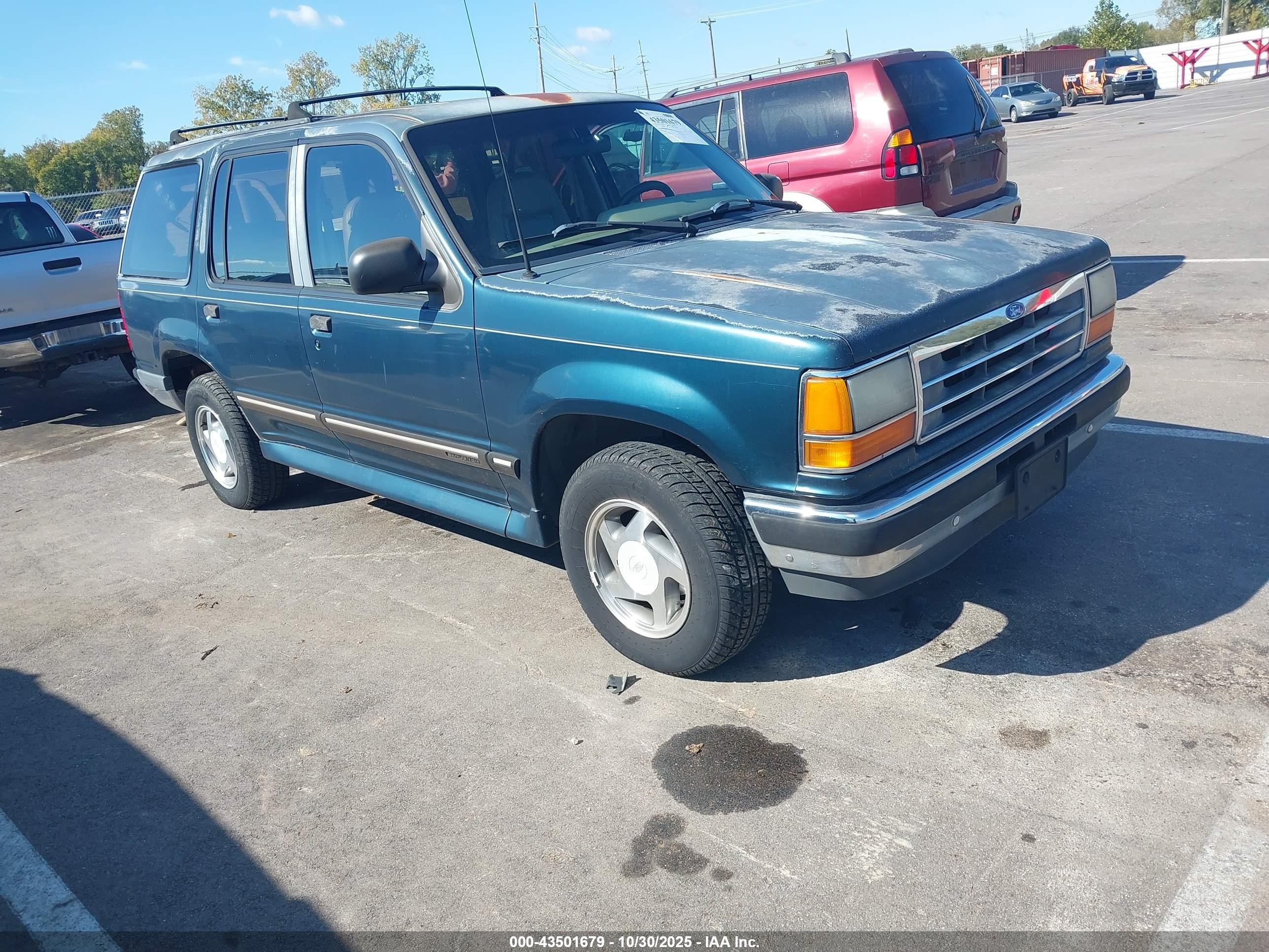 1994 Ford Explorer Eddie Bauer, VIN 1FMDU32X3RUE60935 — Roof