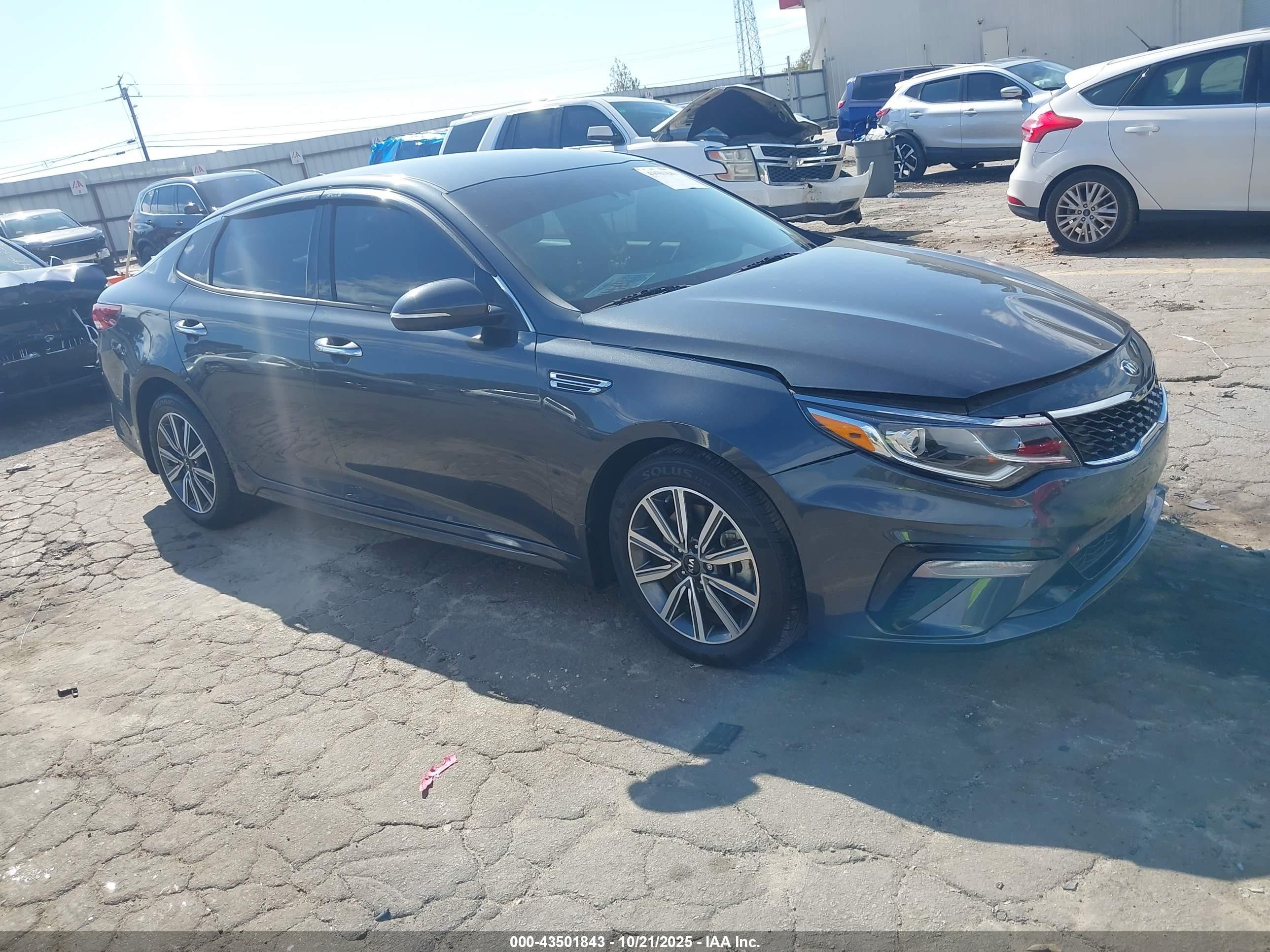 2019 Kia Optima EX, VIN 5XXGU4L13KG376840 — Front end