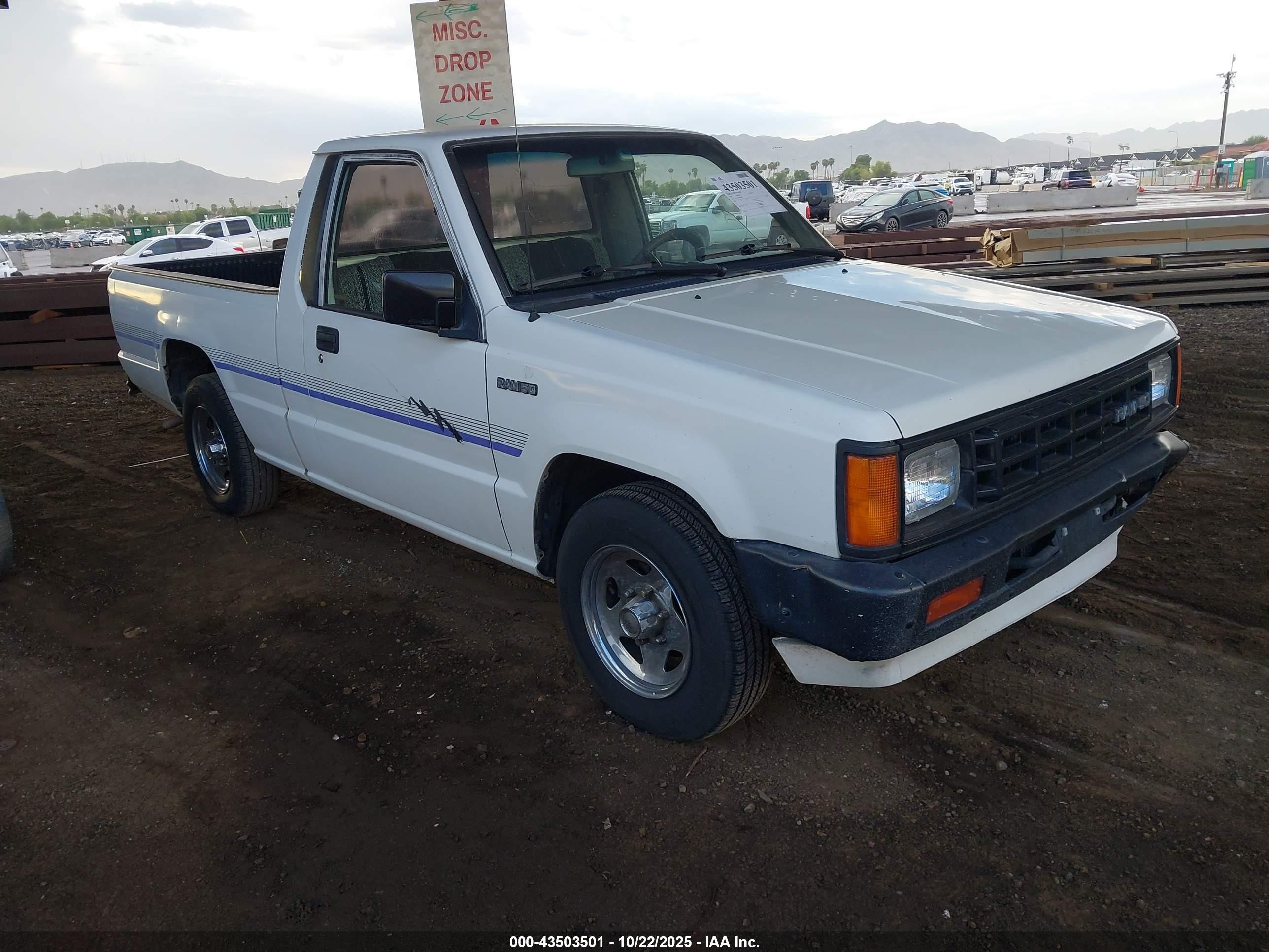 1992 Dodge RAM, VIN JB7FL24W5NP015975 — Front end