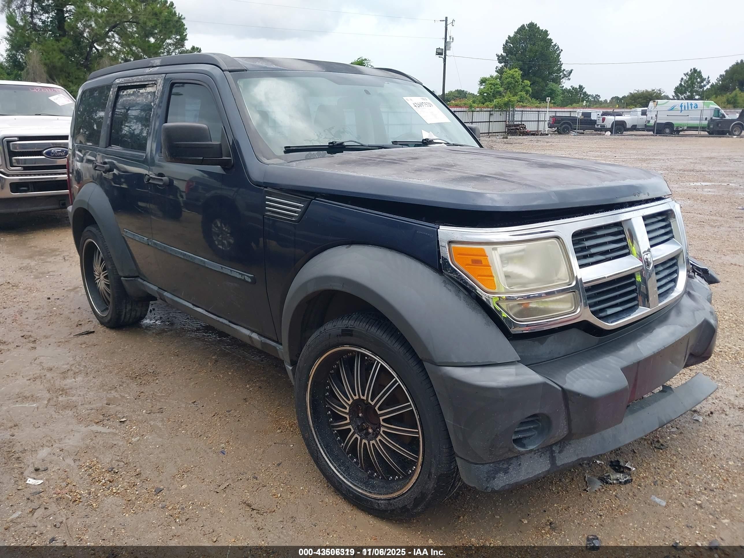 2008 Dodge Nitro SXT, VIN 1D8GT28KX8W205603 — Front end