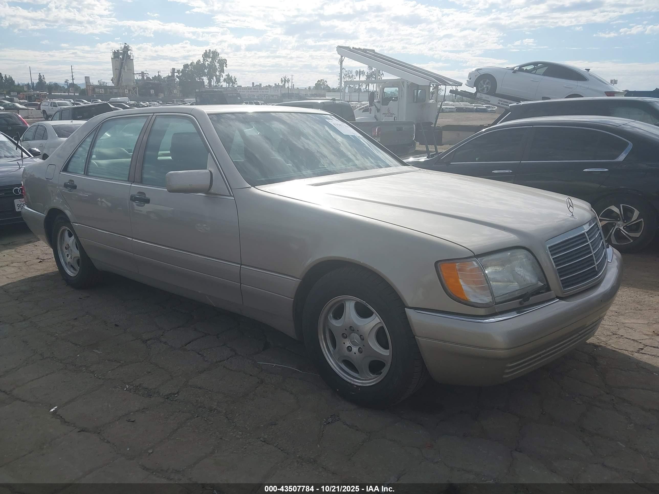 1997 Mercedes-Benz S 320/430/500, VIN WDBGA43G7VA346011 — Normal wear