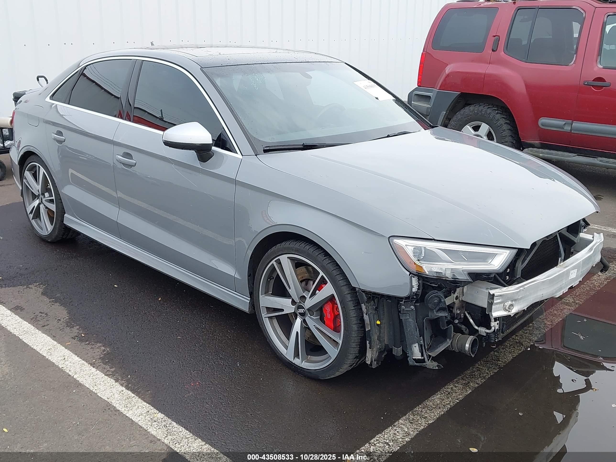 2017 Audi RS 3, VIN WUABWGFFXH1900361 — Front end