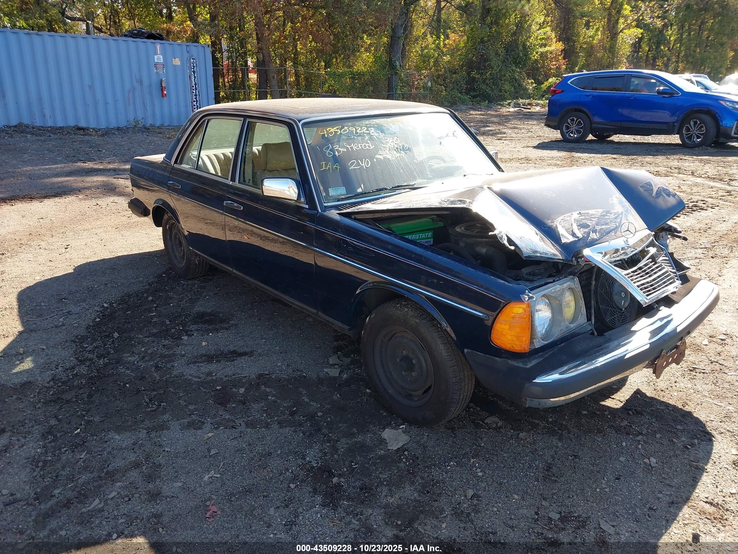1983 Mercedes-Benz 240 Series 240D, VIN WDBAB23A7DB390778 — Front end