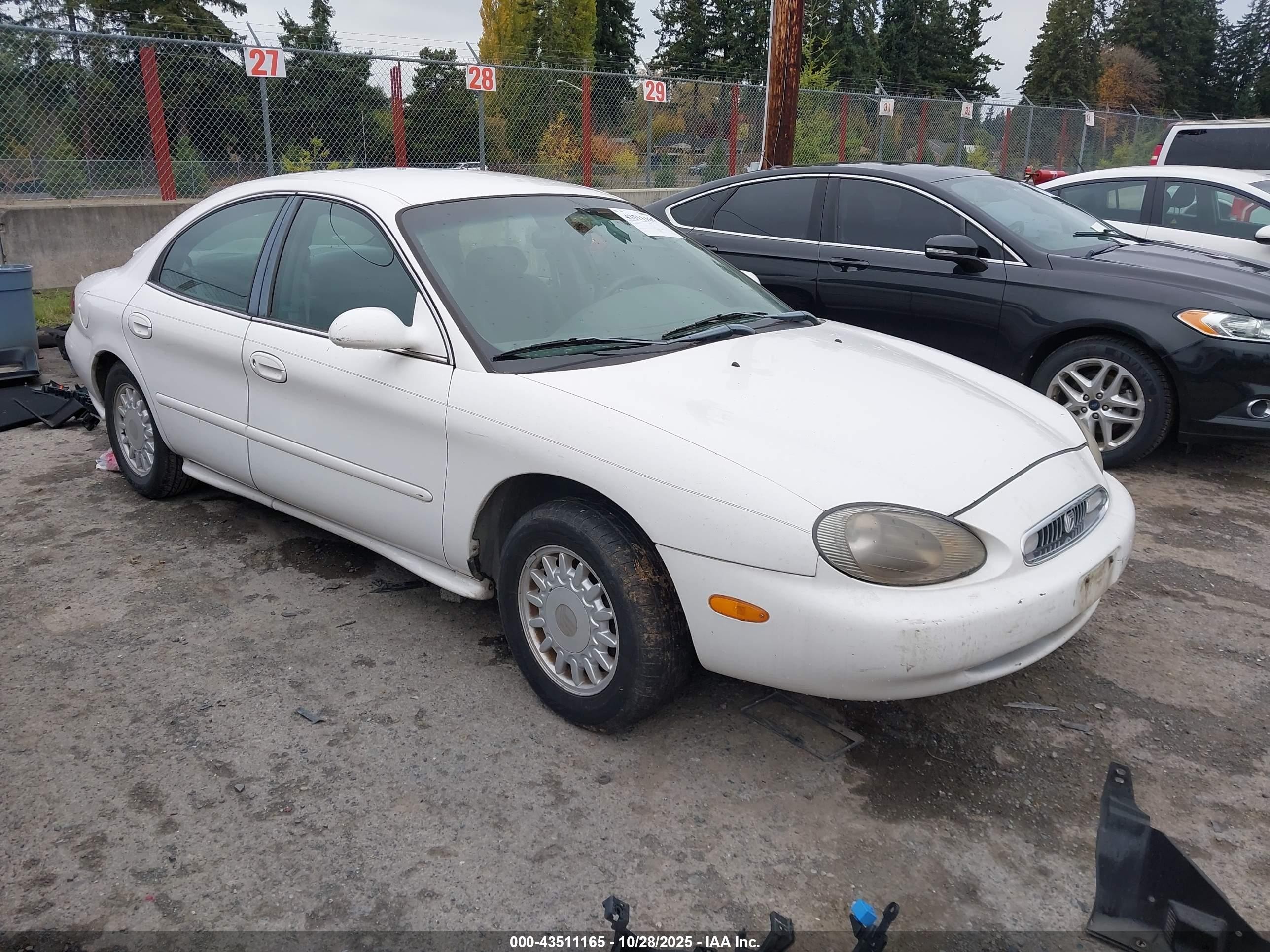 1998 Mercury Sable GS, VIN 1MEFM50U8WG638543 — Зад