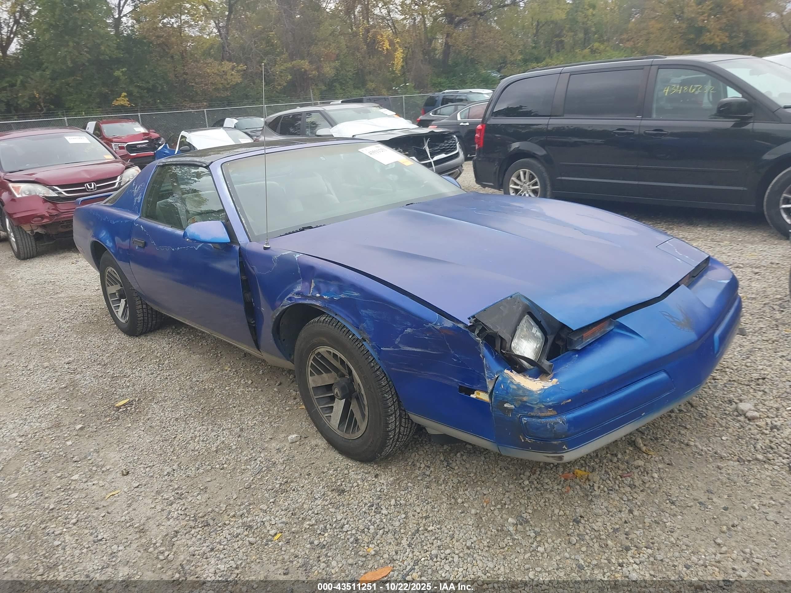 1986 Pontiac Firebird, VIN 1G2FS87S0GN229113 — Side