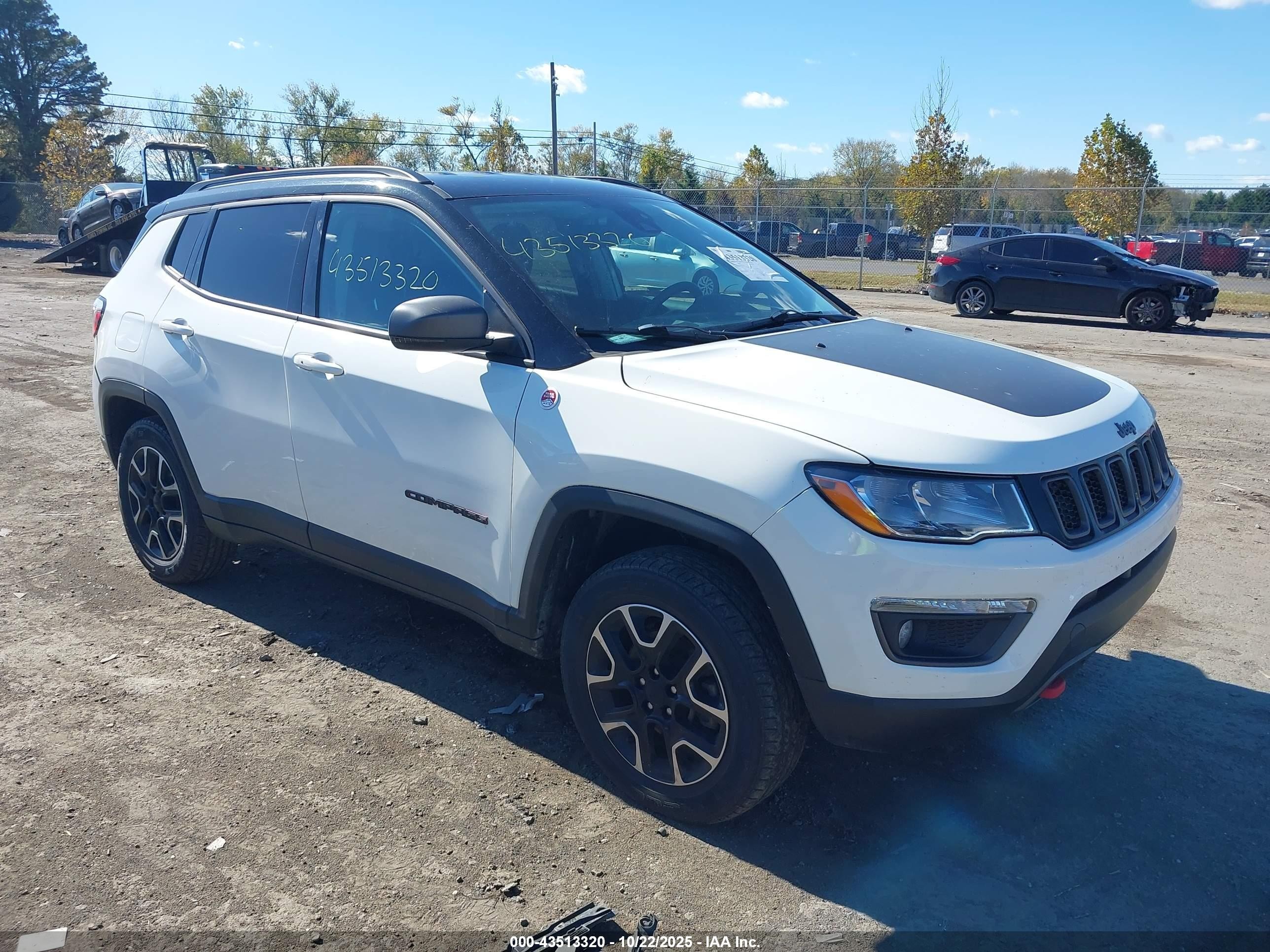 2021 Jeep Compass Trailhawk, VIN 3C4NJDDB2MT572296 — Rear end