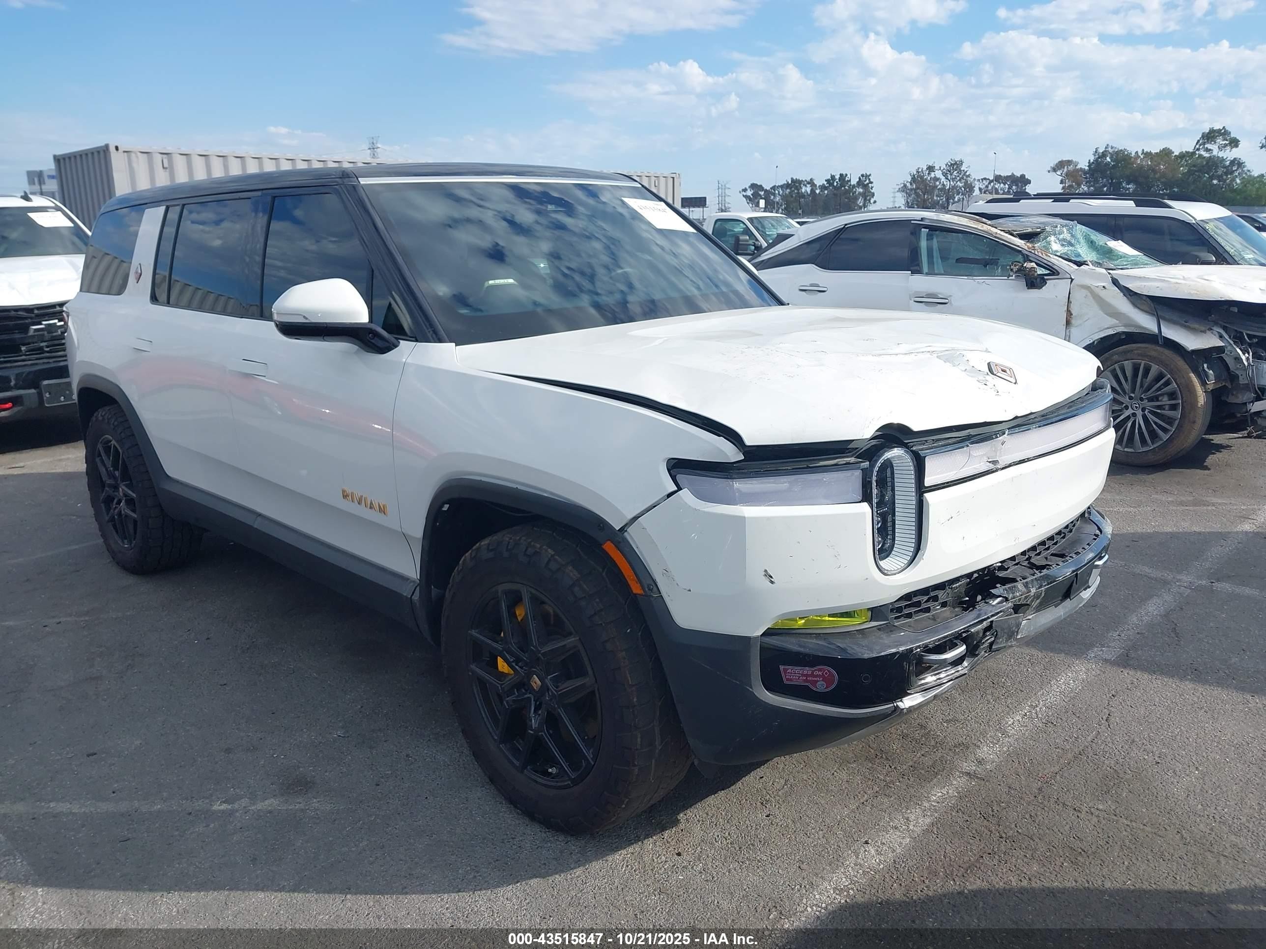 2023 Rivian R1S Adventure, VIN 7PDSGABA6PN017536 — Auction photo