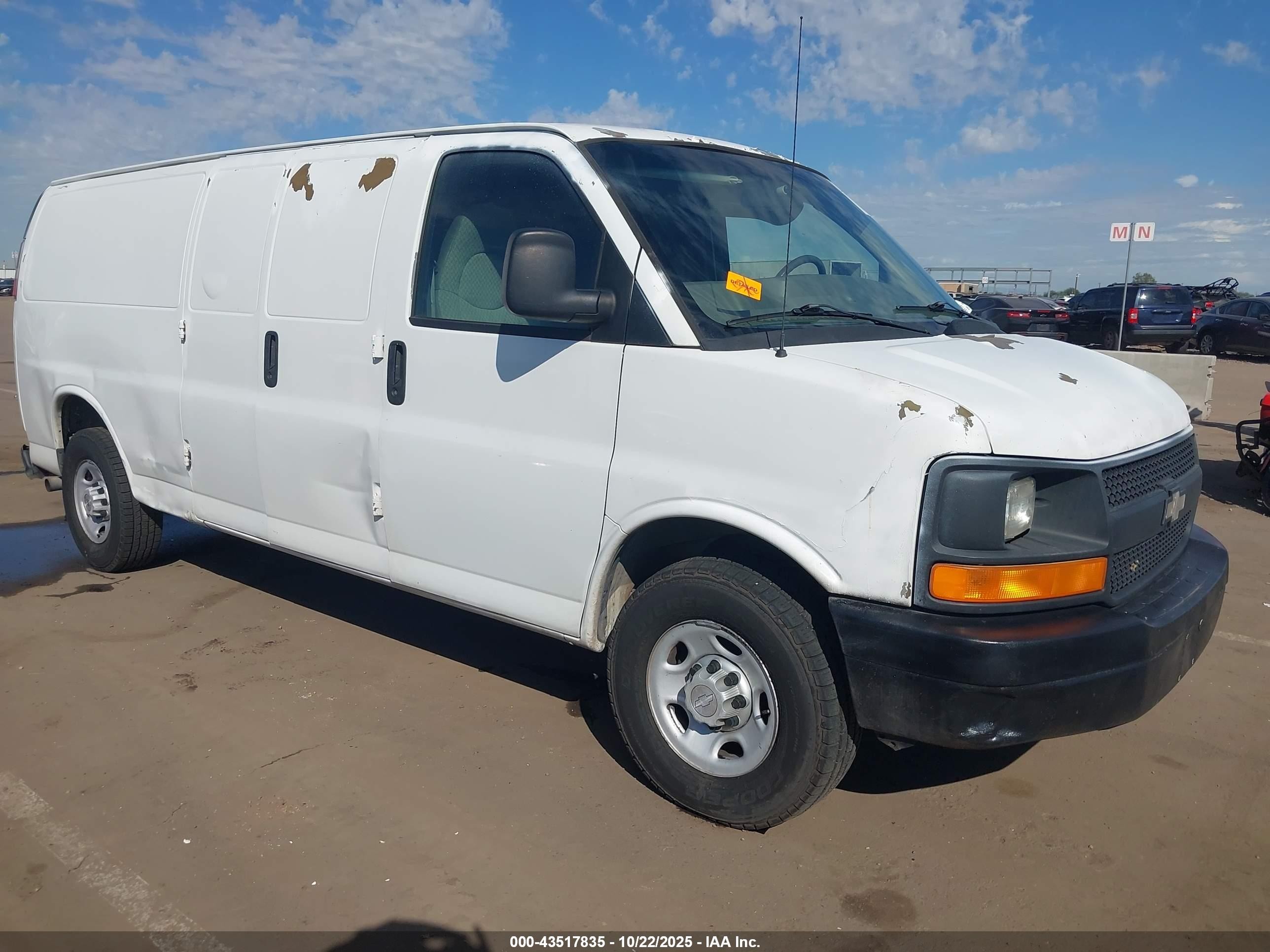 2009 Chevrolet Express 2500, VIN 1GCGG29KX91138761 — Rear end