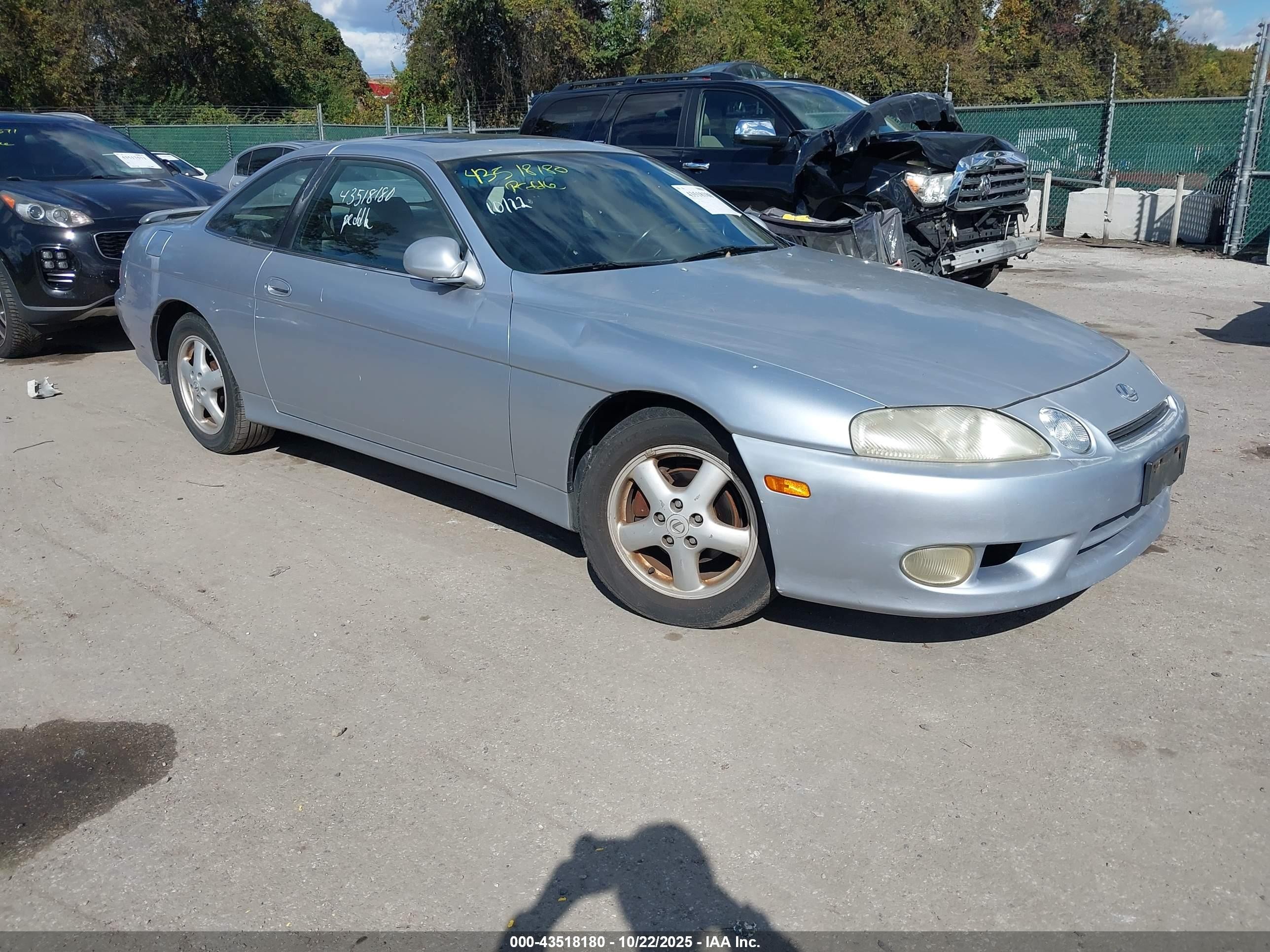 1998 Lexus SC 300, VIN JT8CD32Z6W1003467 — Rear end
