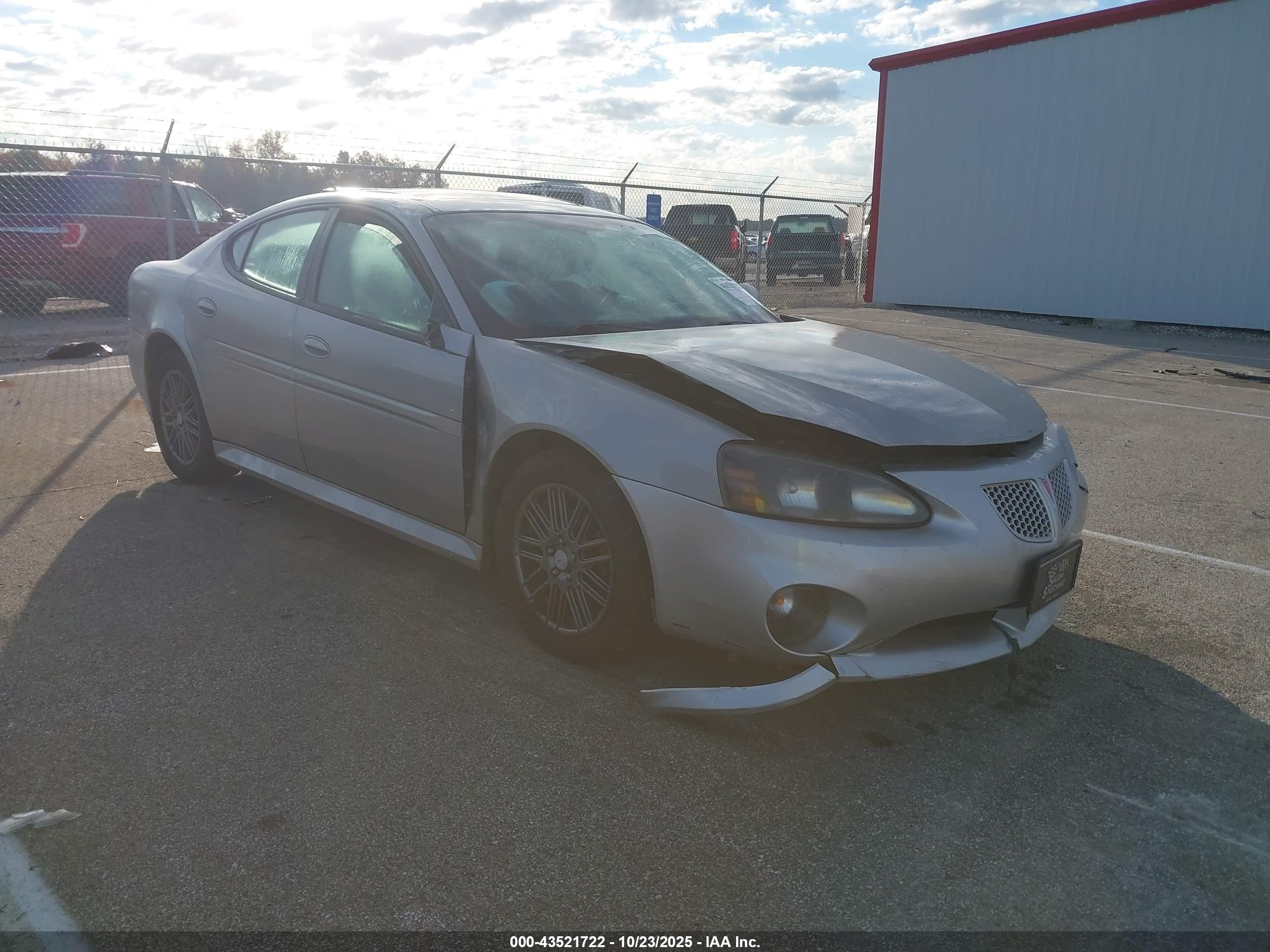 2008 Pontiac Grand Prix, VIN 2G2WP582081137310 — Front end