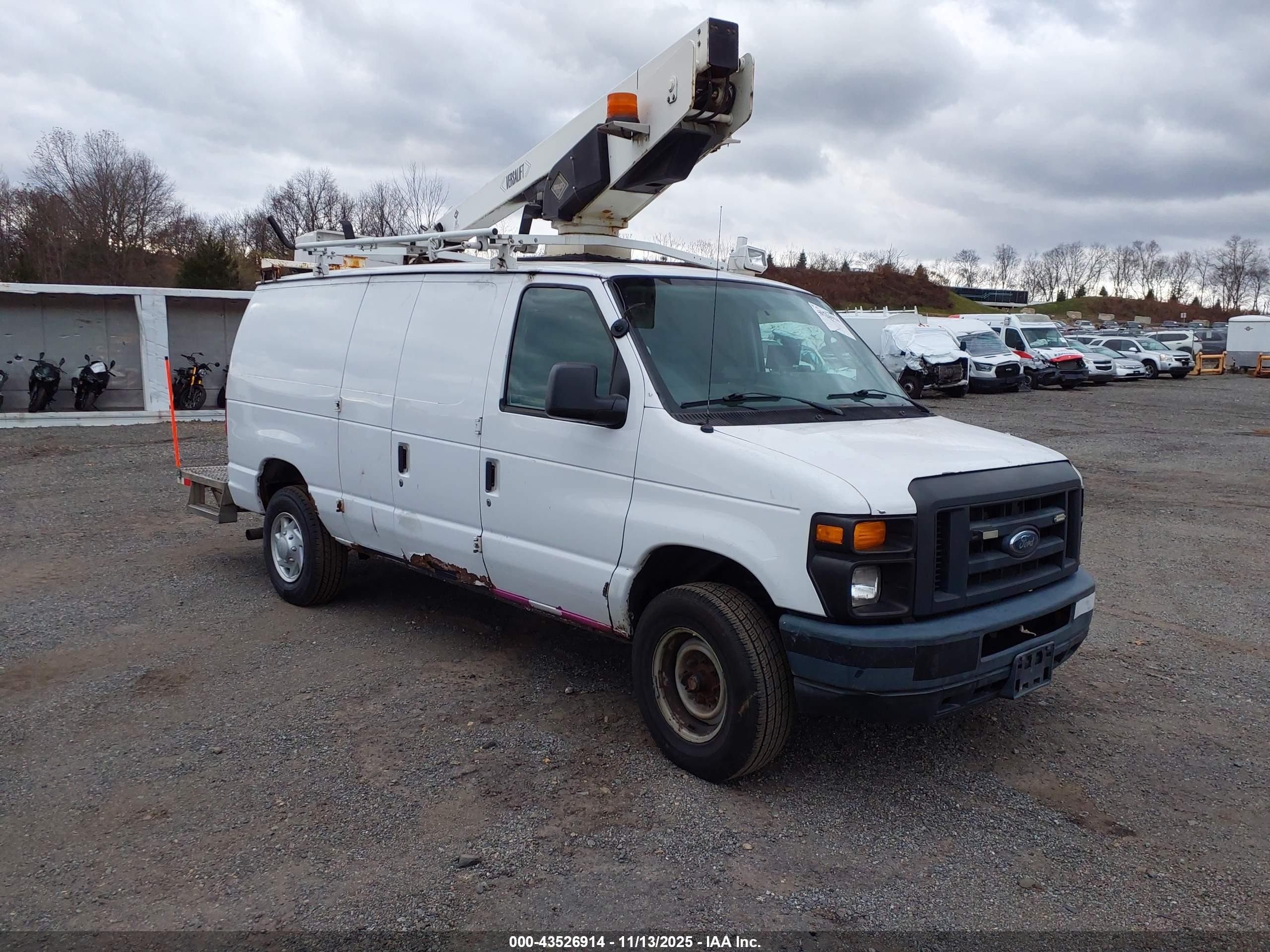 2013 Ford E-Series Commercial, VIN 1FDSE3ELXDDB07906 — Front end