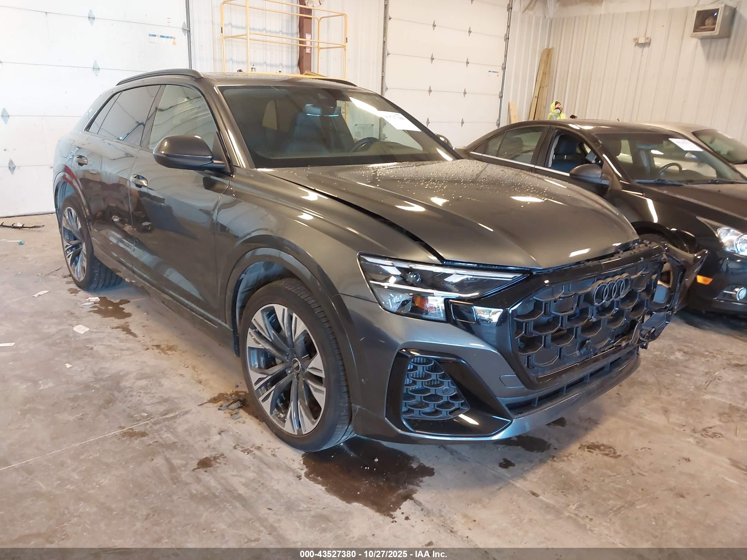 2024 Audi Q8 Premium Plus, VIN WA1EVBF18RD005644 — Перед