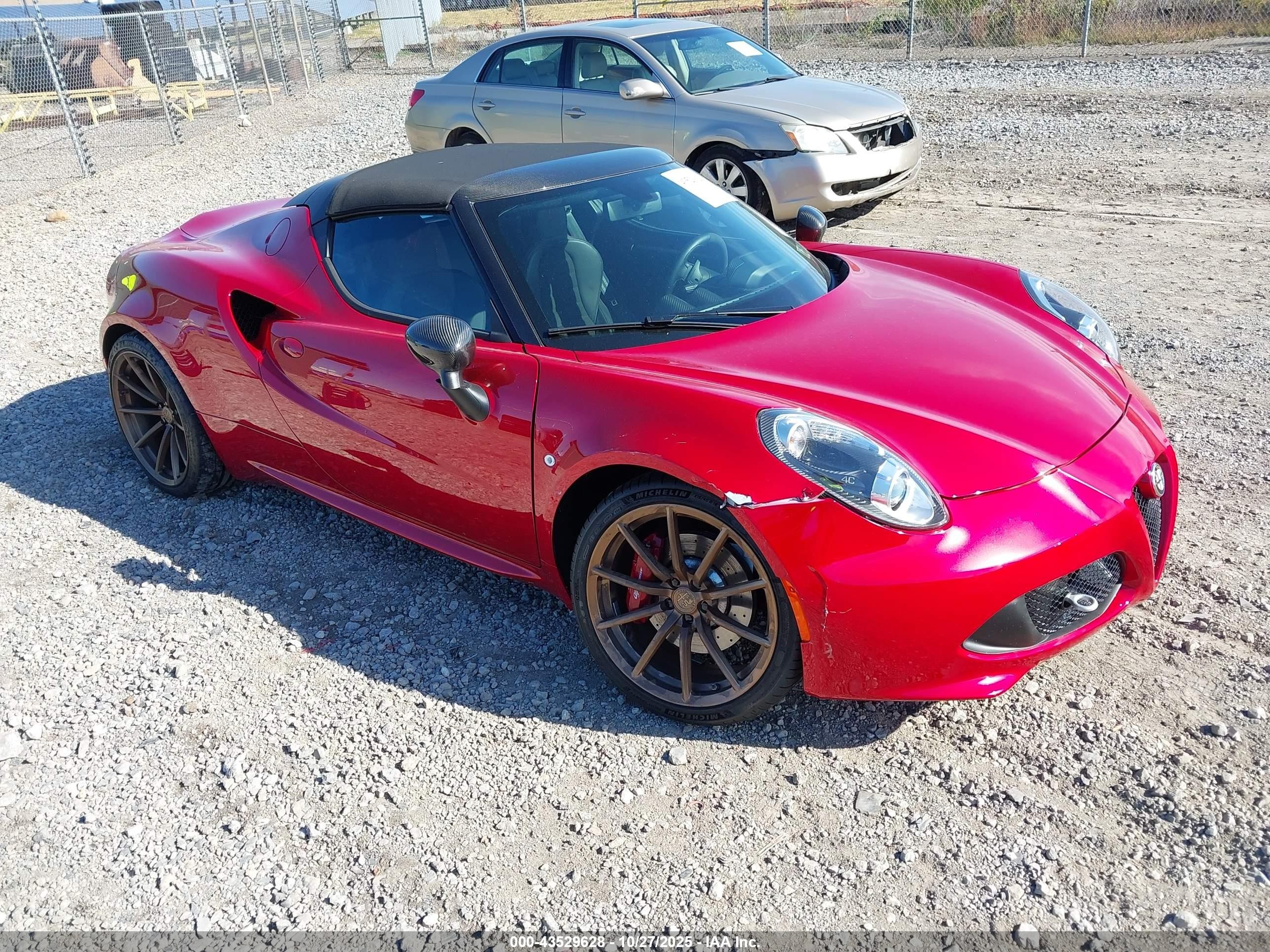 2016 Alfa Romeo 4C, VIN ZARBAAB49GM179157 — Front end