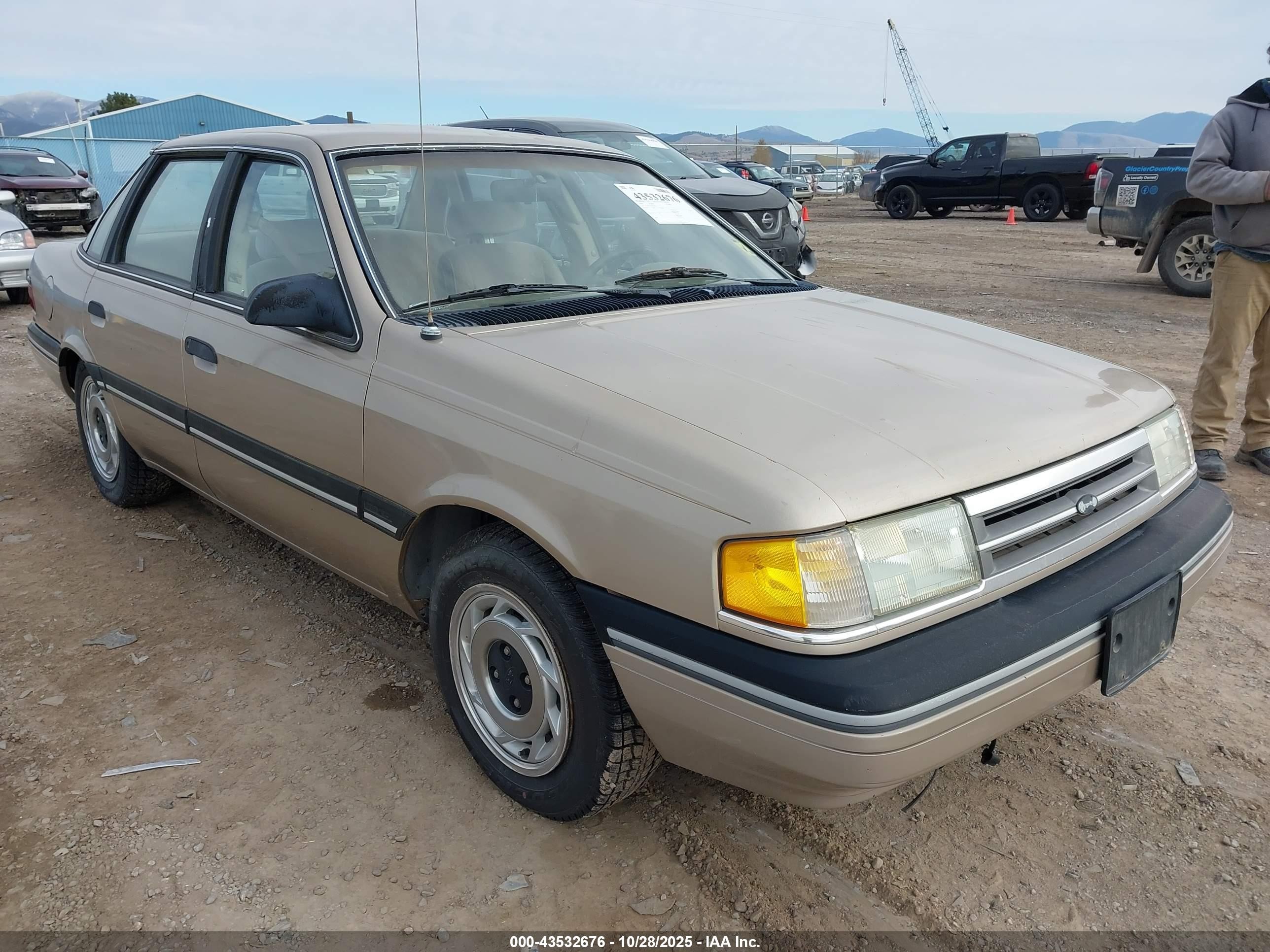 1988 Ford Tempo, VIN 1FAPP37X8JK202661 — Бок
