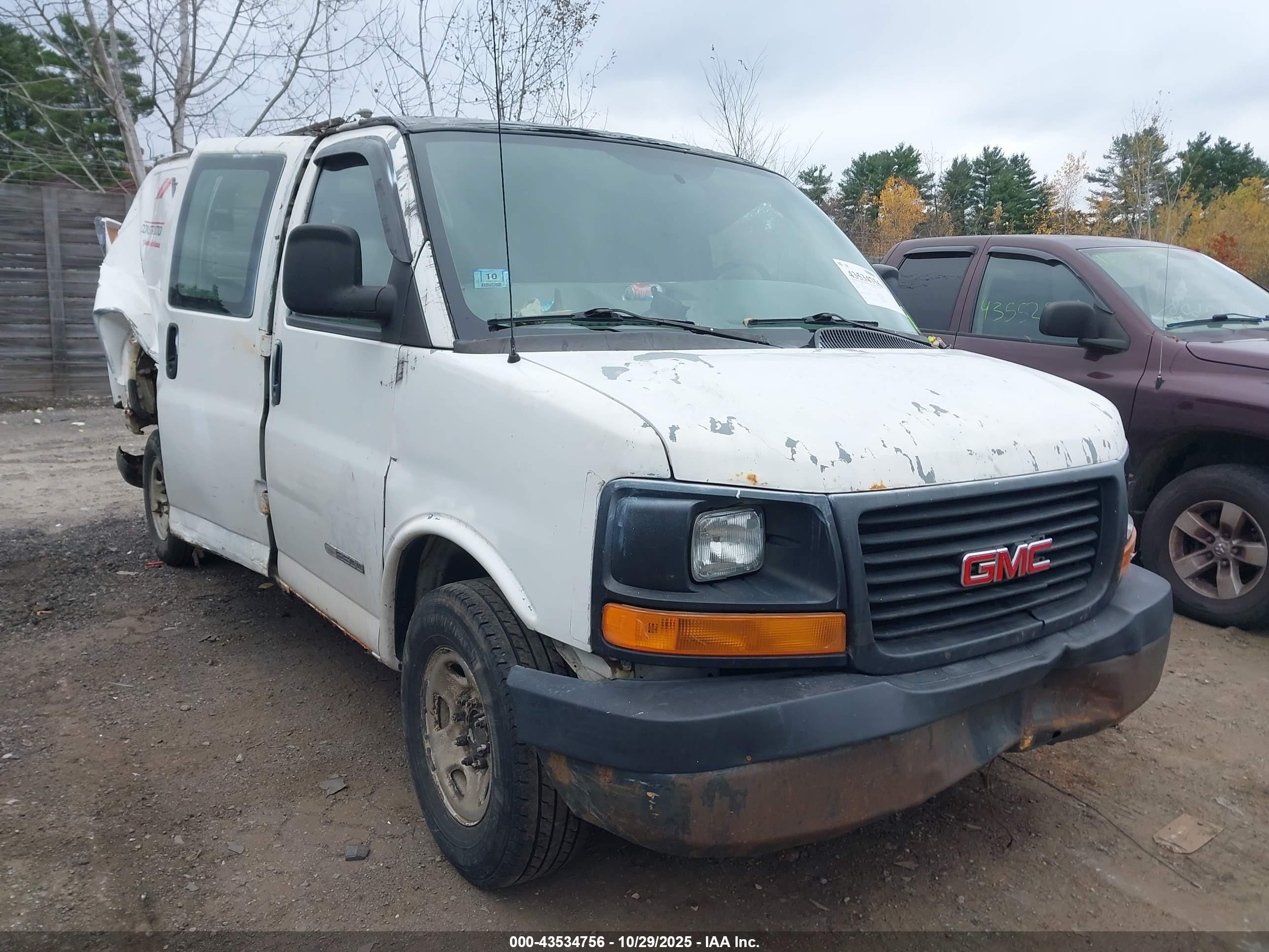 2005 GMC Savana Cargo, VIN 1GTGG25UX51110217 — All over