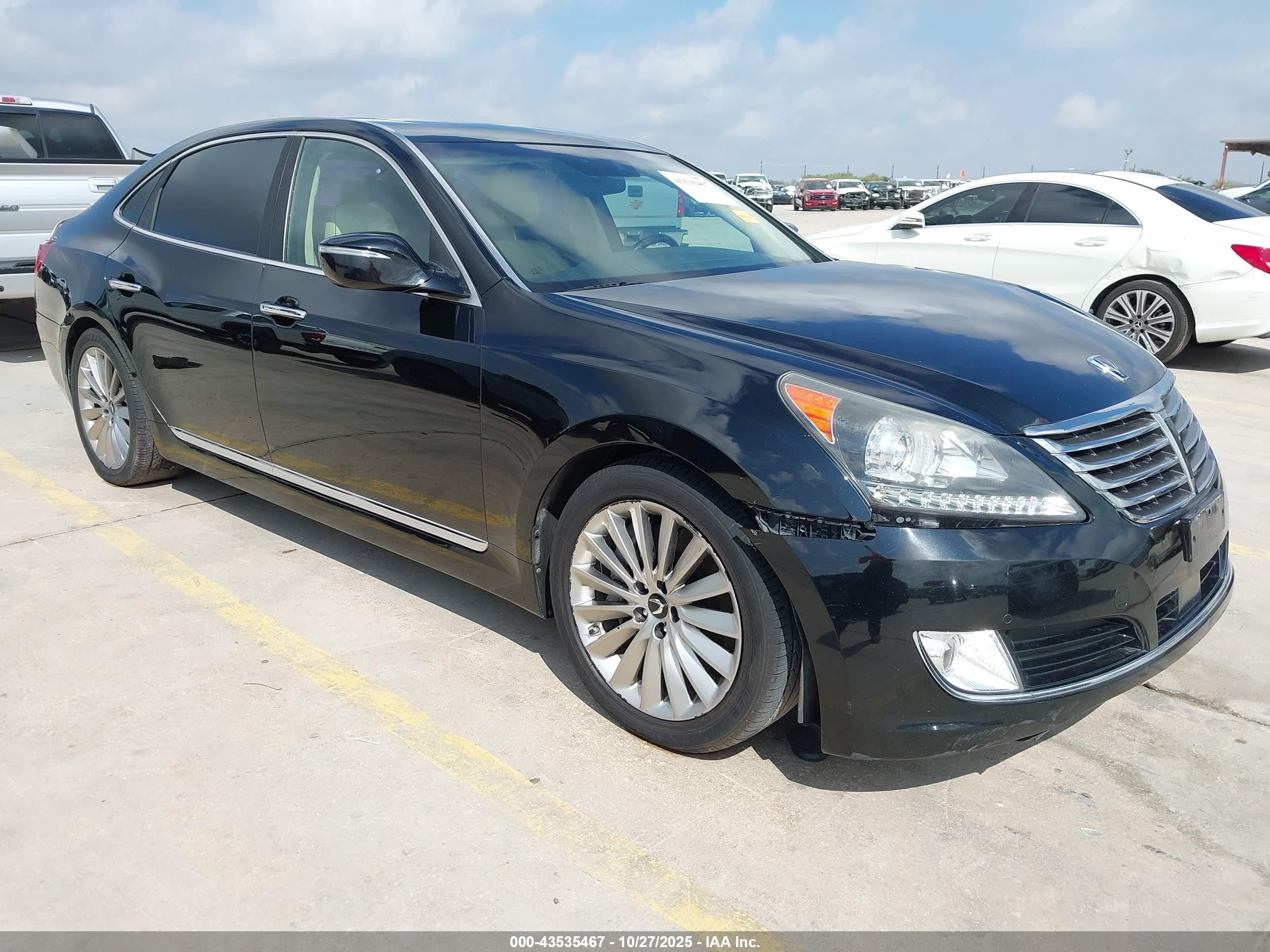 2016 Hyundai Equus Signature, VIN KMHGH4JHXGU102472 — Front end
