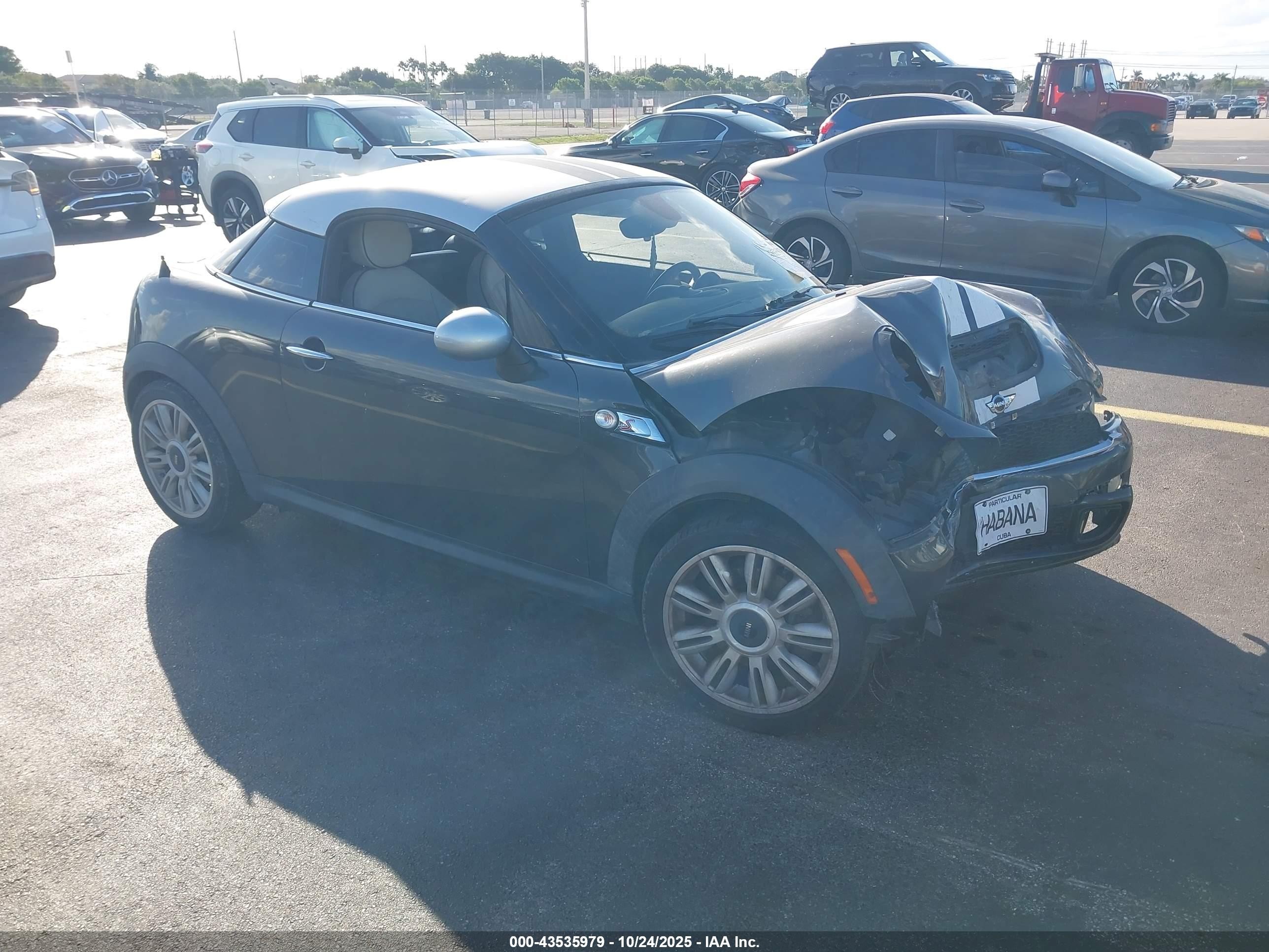 2012 MINI Coupe S, VIN WMWSX3C54CT154790 — Перед
