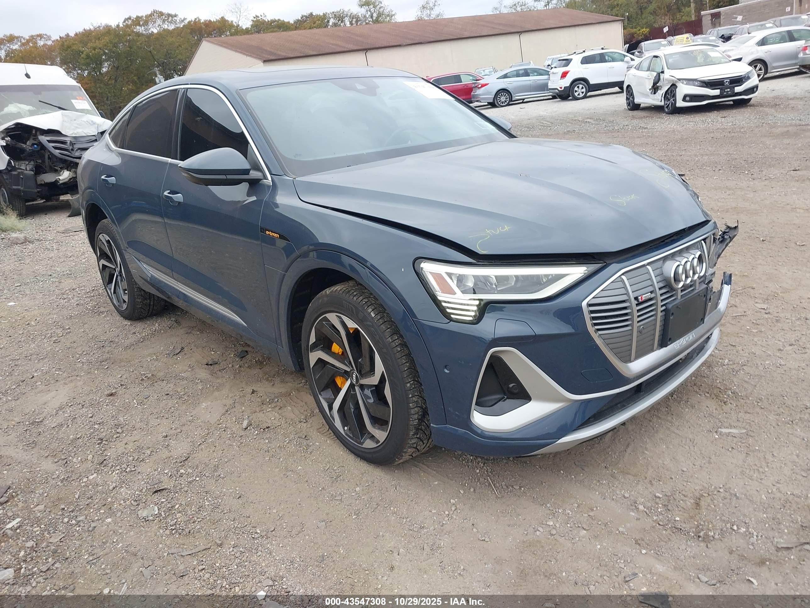 2020 Audi e-tron S line Prestige, VIN WA13ABGE5LB033554 — Front end