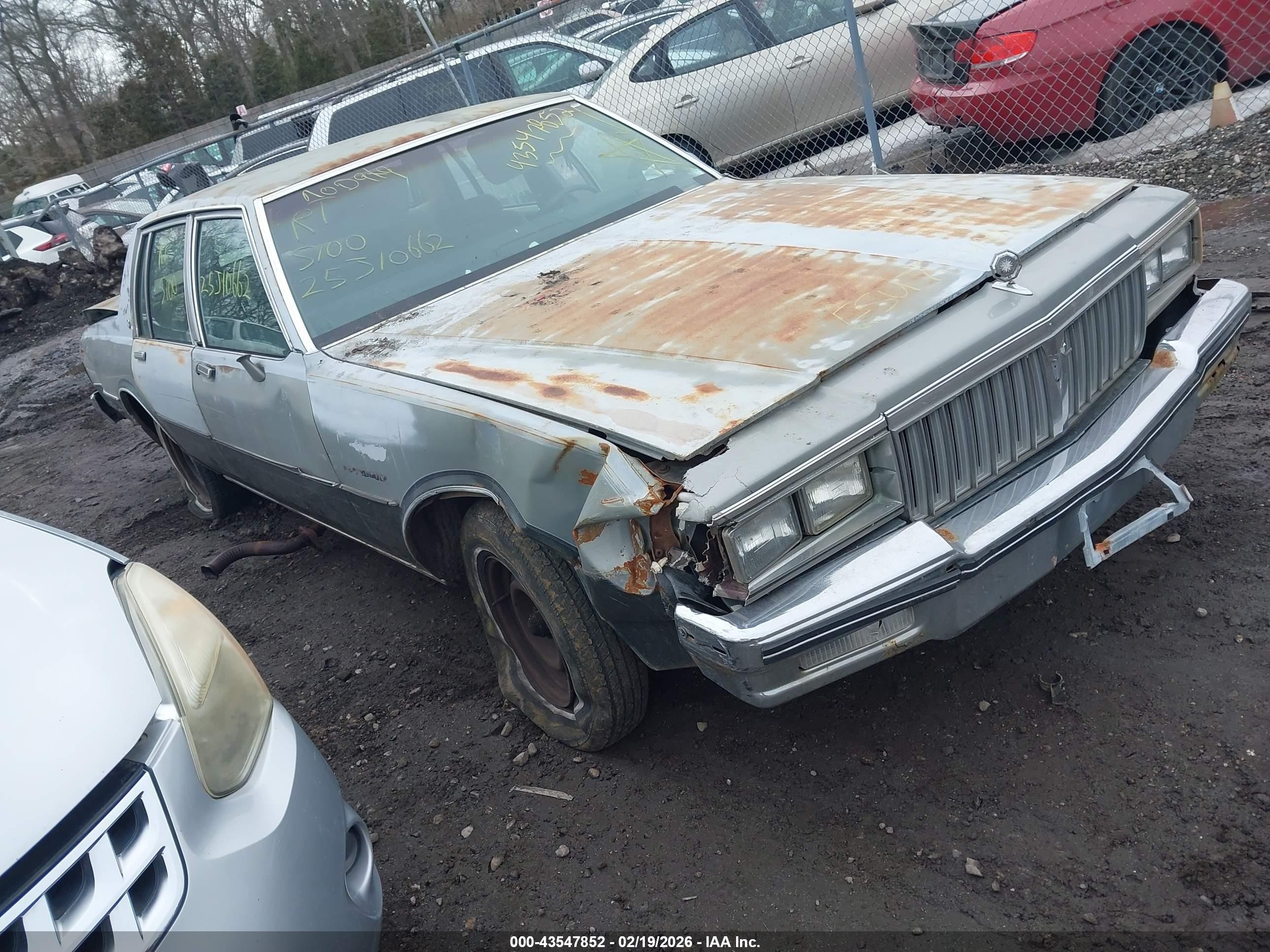 1983 Pontiac Parisienne, VIN 2G7AL69H2D1723817 — All over