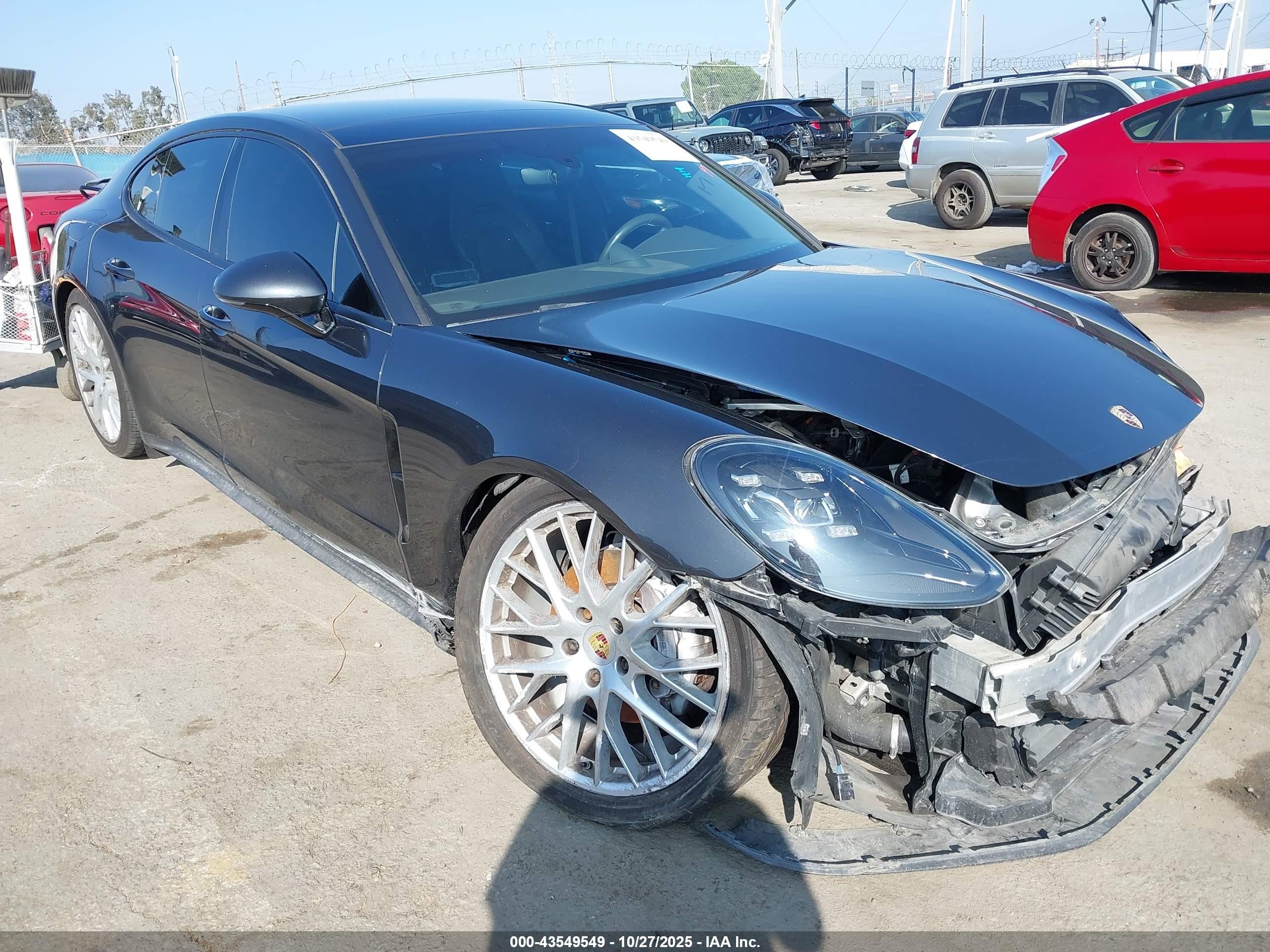 2017 Porsche Panamera, VIN WP0AA2A72HL100409 — Фото с аукциона