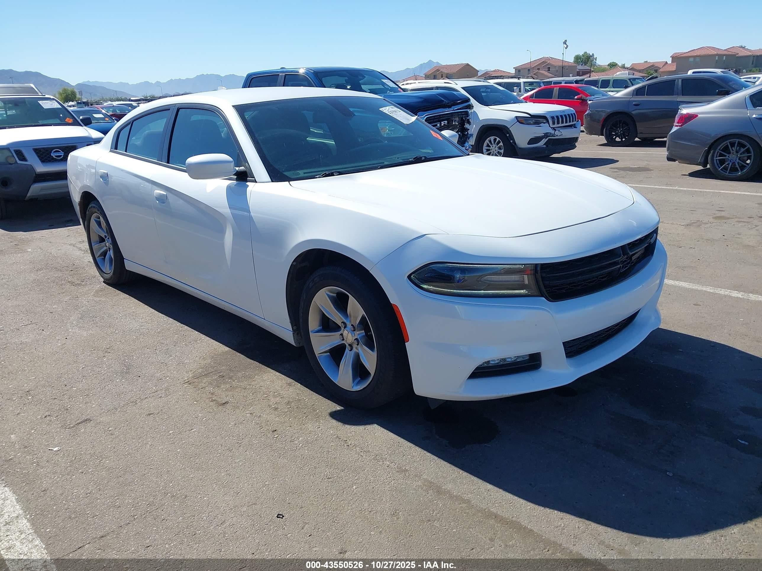 2015 Dodge Charger SXT, VIN 2C3CDXHG8FH824400 — Not stated