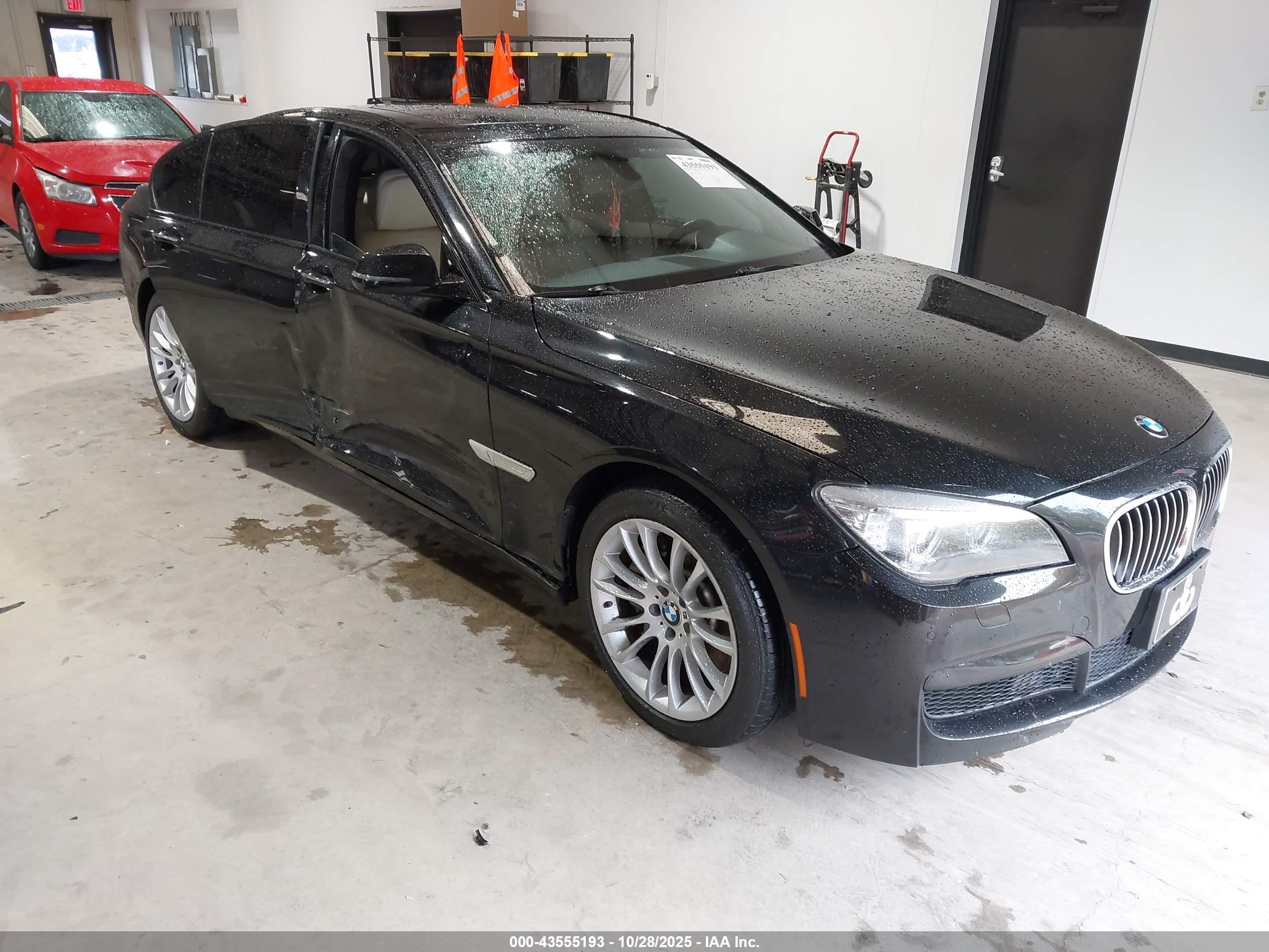 2013 BMW 7 Series 750i, VIN WBAYA8C57DC996565 — Side