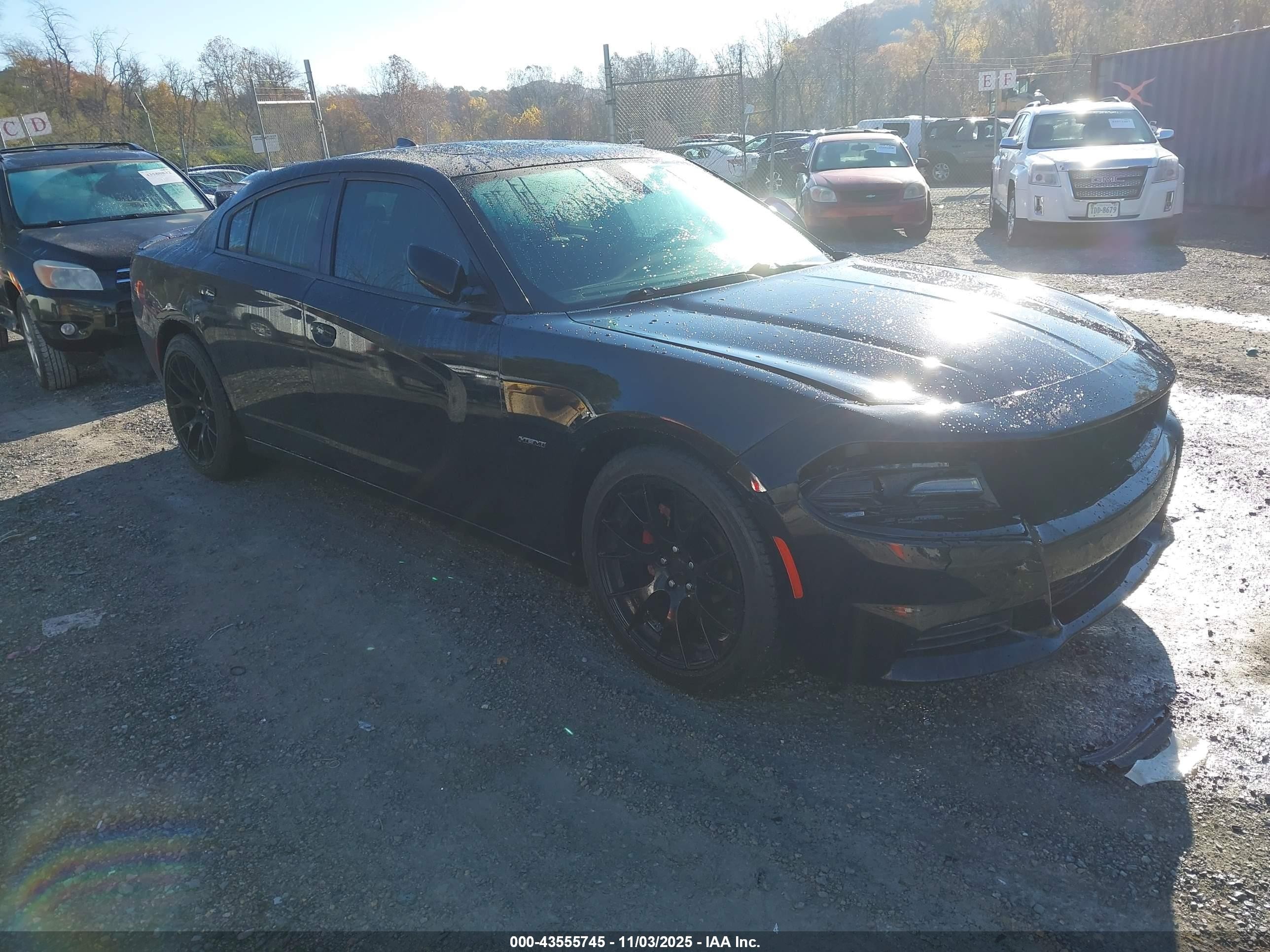 2015 Dodge Charger RT, VIN 2C3CDXCT8FH901691 — Front end