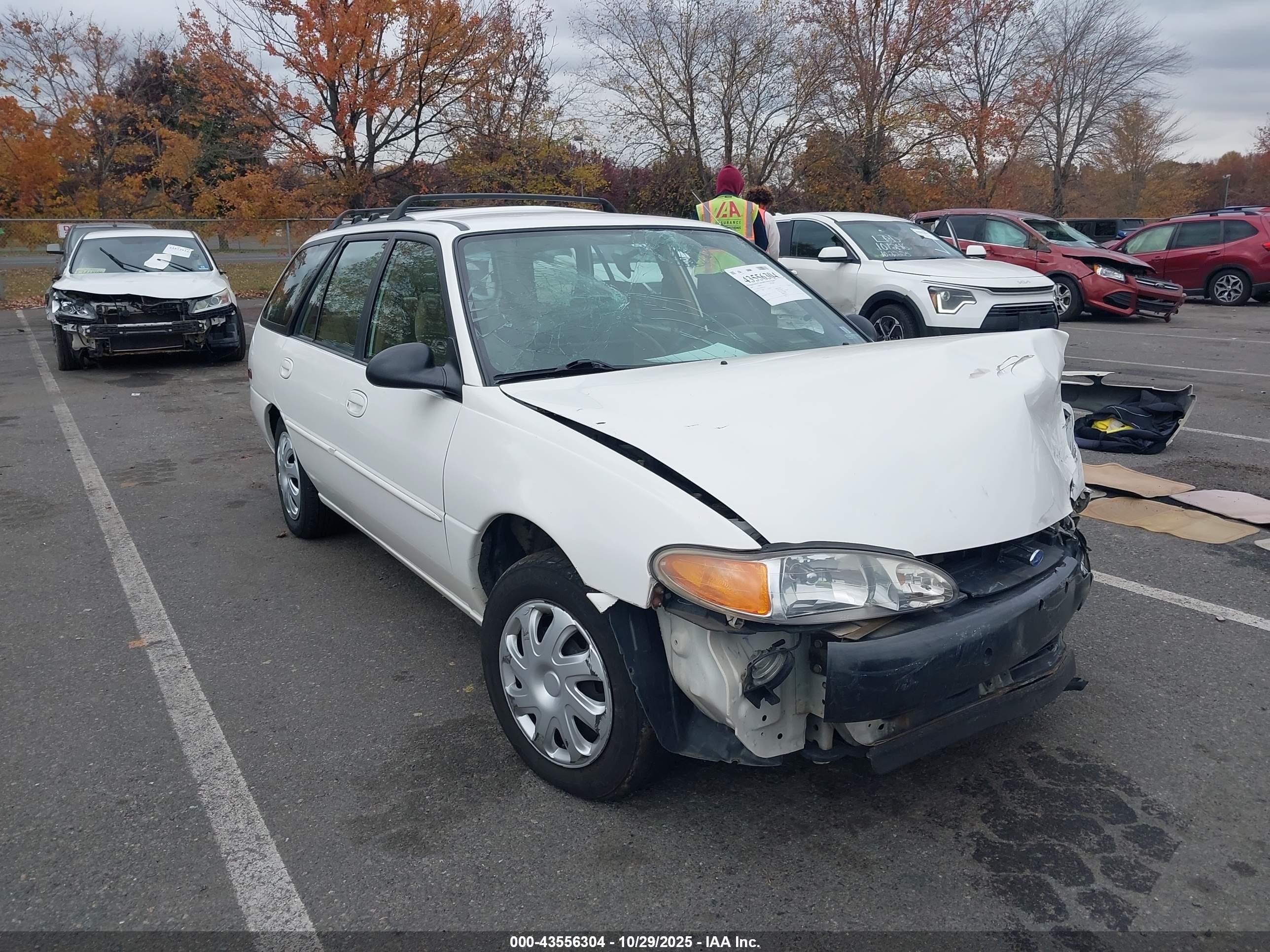 1997 Ford Escort LX, VIN 3FALP15P0VR125419 — Front end