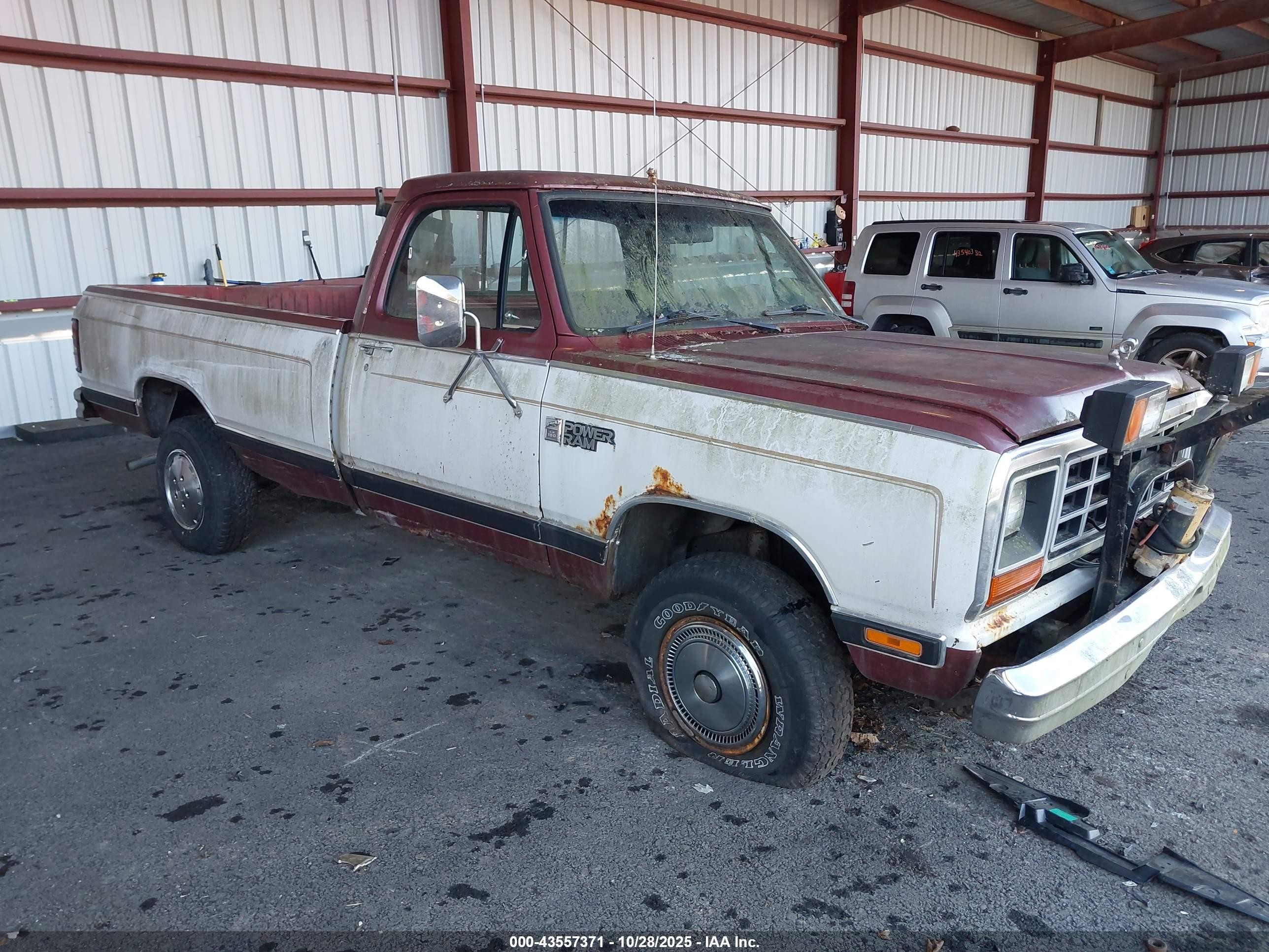 1985 Dodge W SERIES, VIN 1B7HW14TXFS566059 — All over